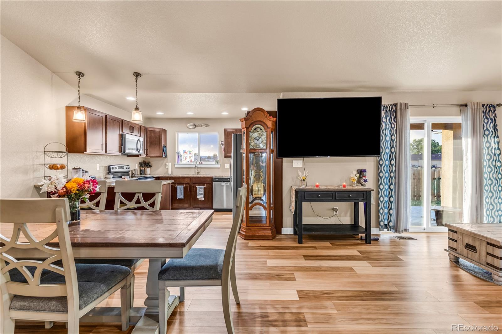 MLS Image #6 for 1879 e jerrian lane,pueblo, Colorado