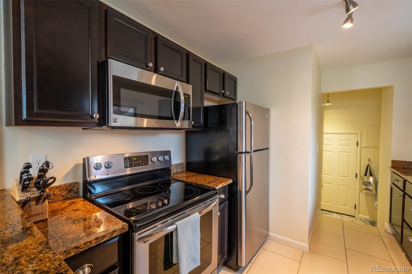 MLS Image #9 for 1330  hudson street,denver, Colorado