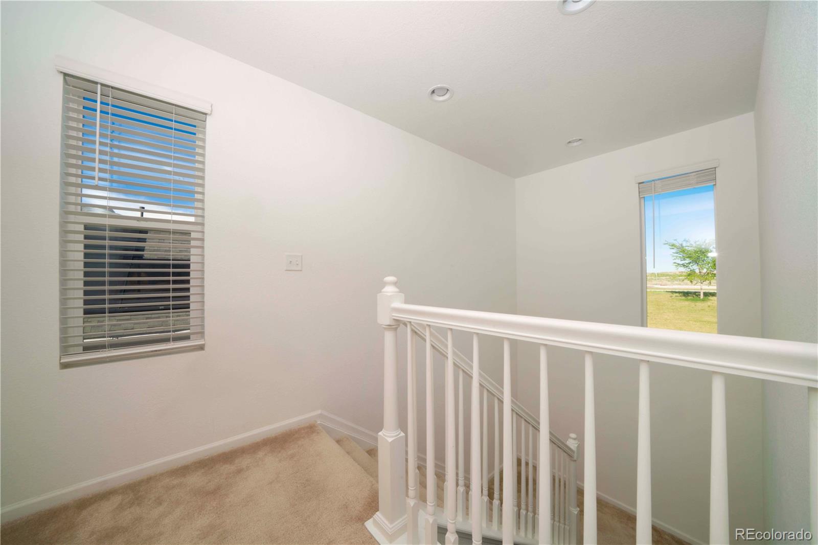 MLS Image #2 for 970 n yantley court,aurora, Colorado