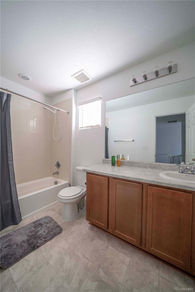 MLS Image #4 for 970 n yantley court,aurora, Colorado