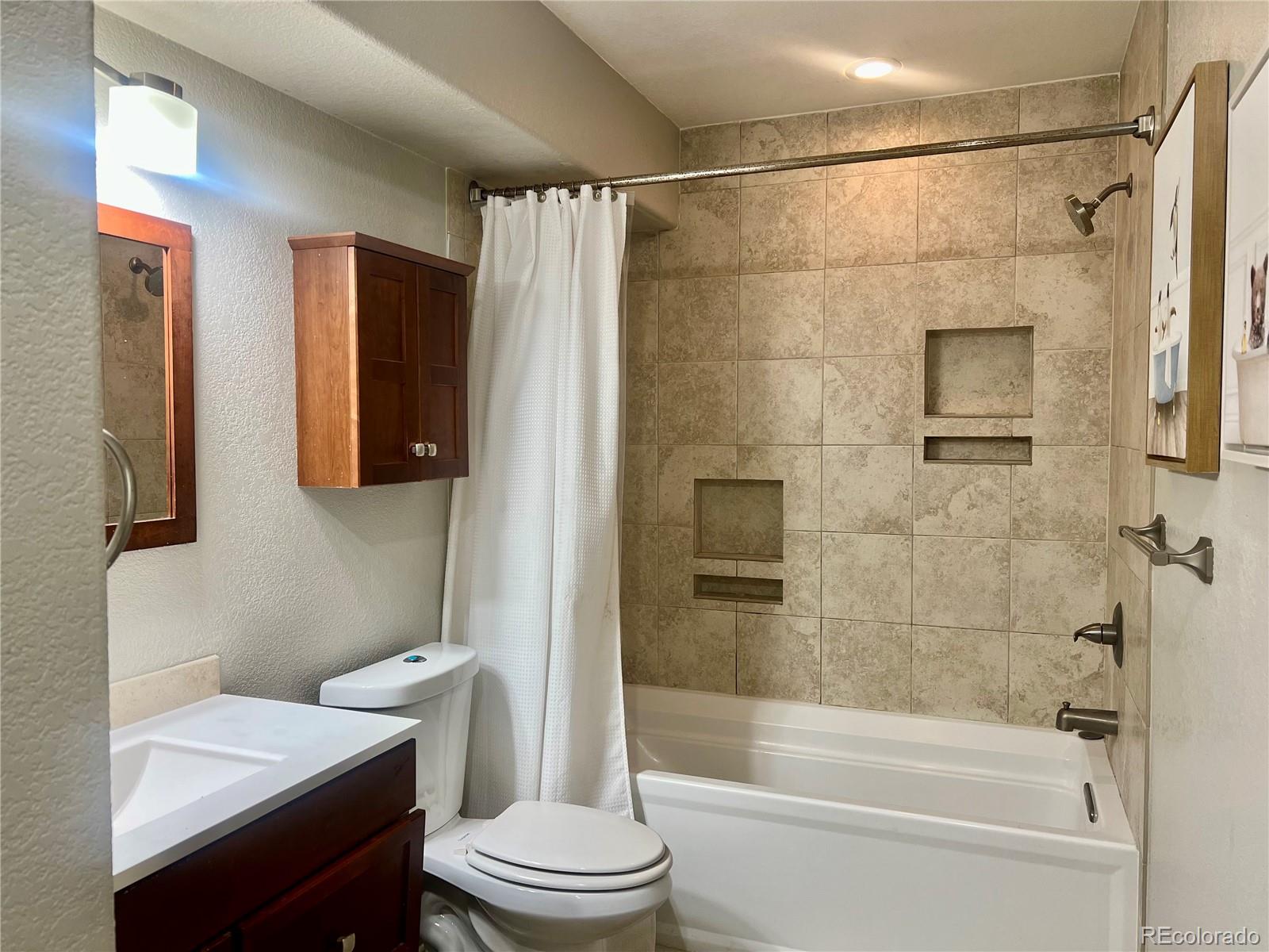MLS Image #23 for 17603 e peakview avenue,aurora, Colorado