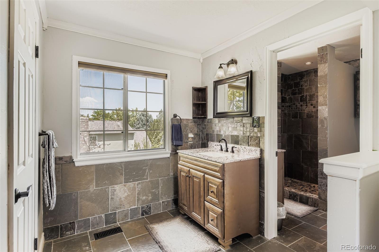 MLS Image #17 for 781 e nichols drive,littleton, Colorado