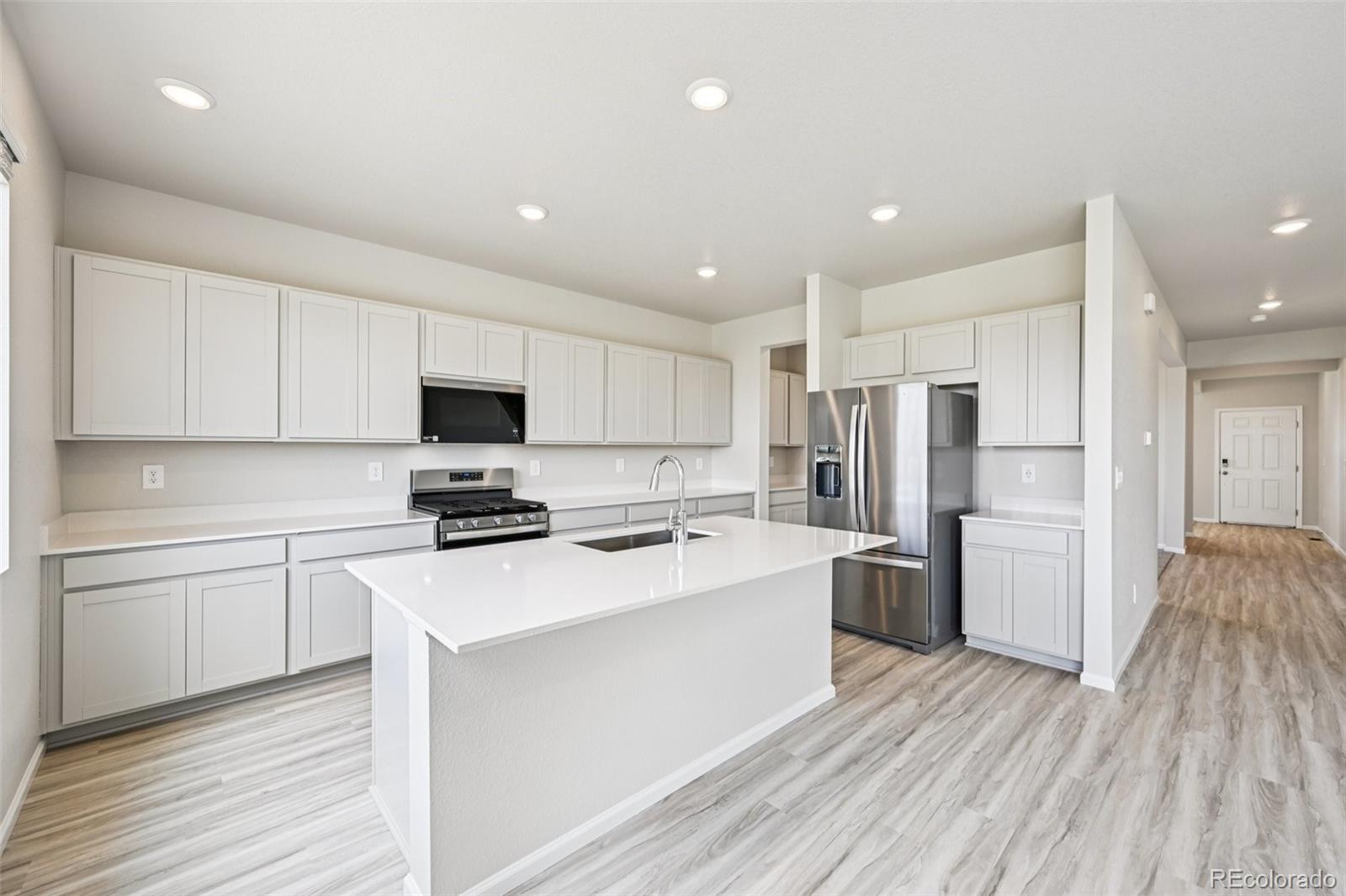 MLS Image #13 for 8819  sedalia street,commerce city, Colorado