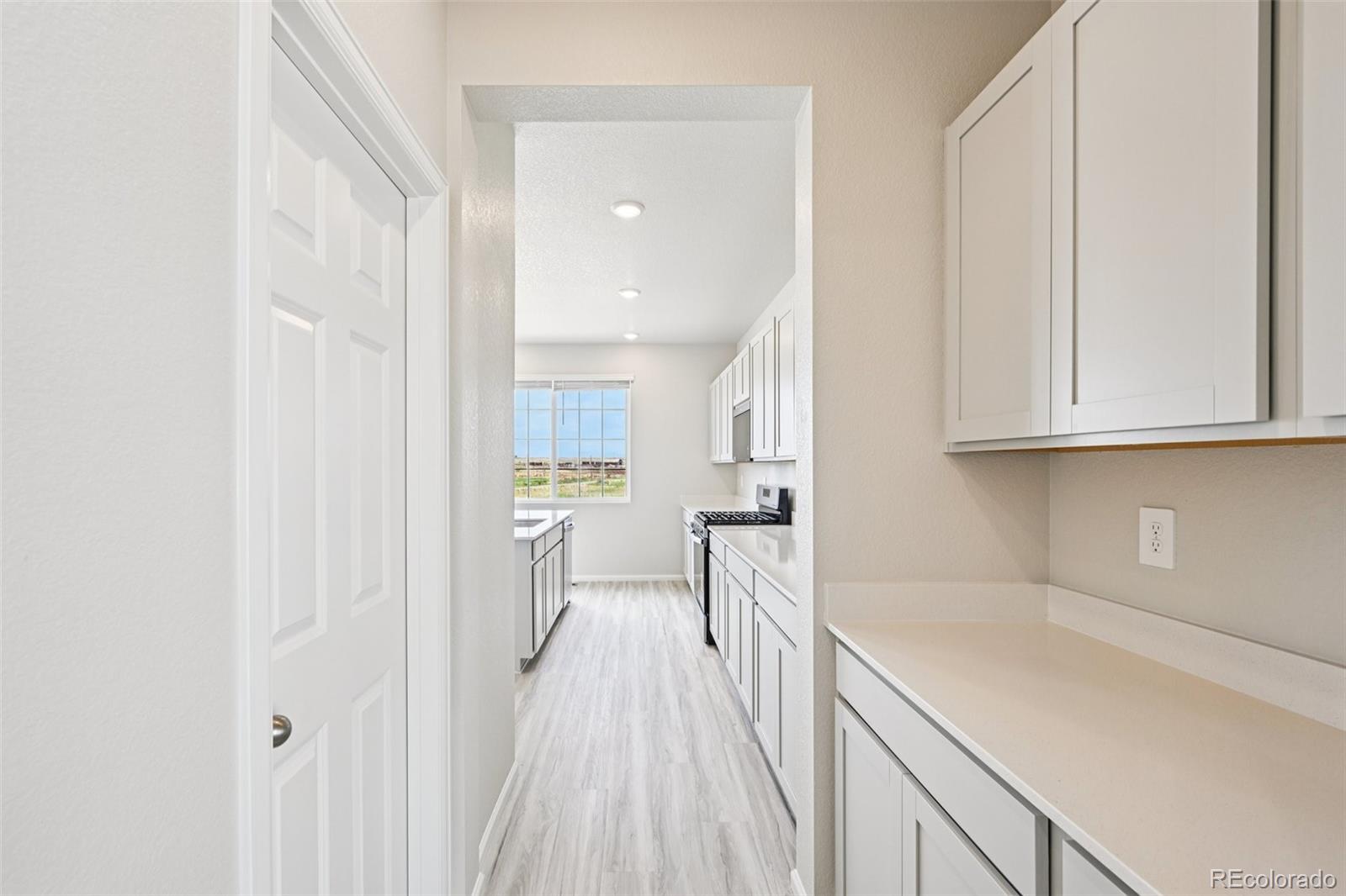 MLS Image #9 for 8819  sedalia street,commerce city, Colorado