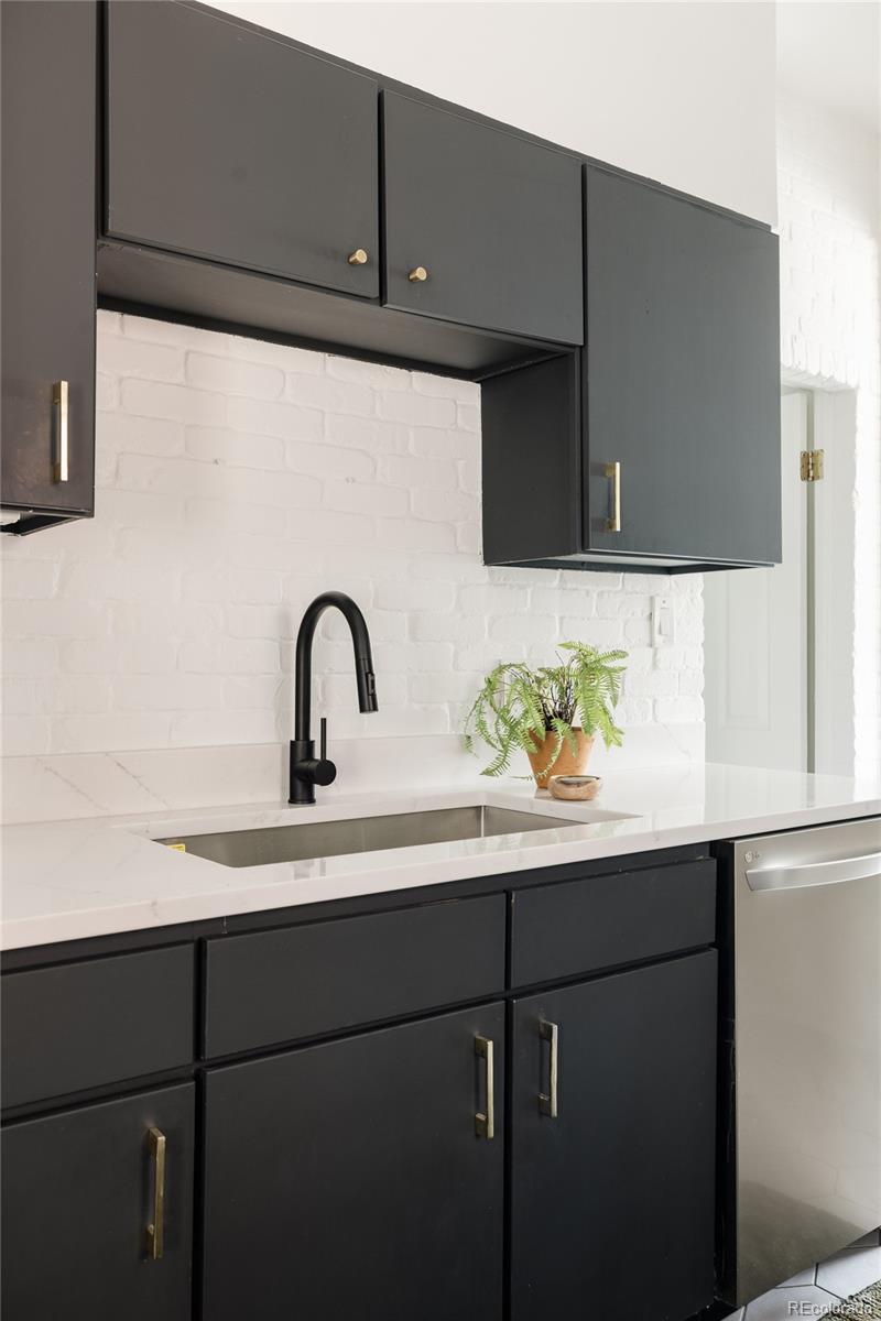 MLS Image #15 for 2644 n high street,denver, Colorado