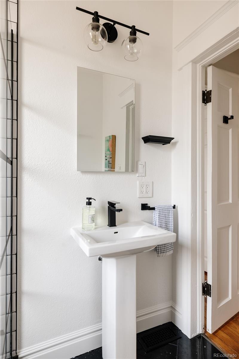 MLS Image #22 for 2644 n high street,denver, Colorado