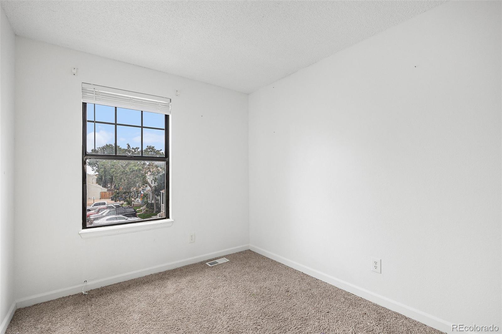MLS Image #17 for 8156  washington street,denver, Colorado