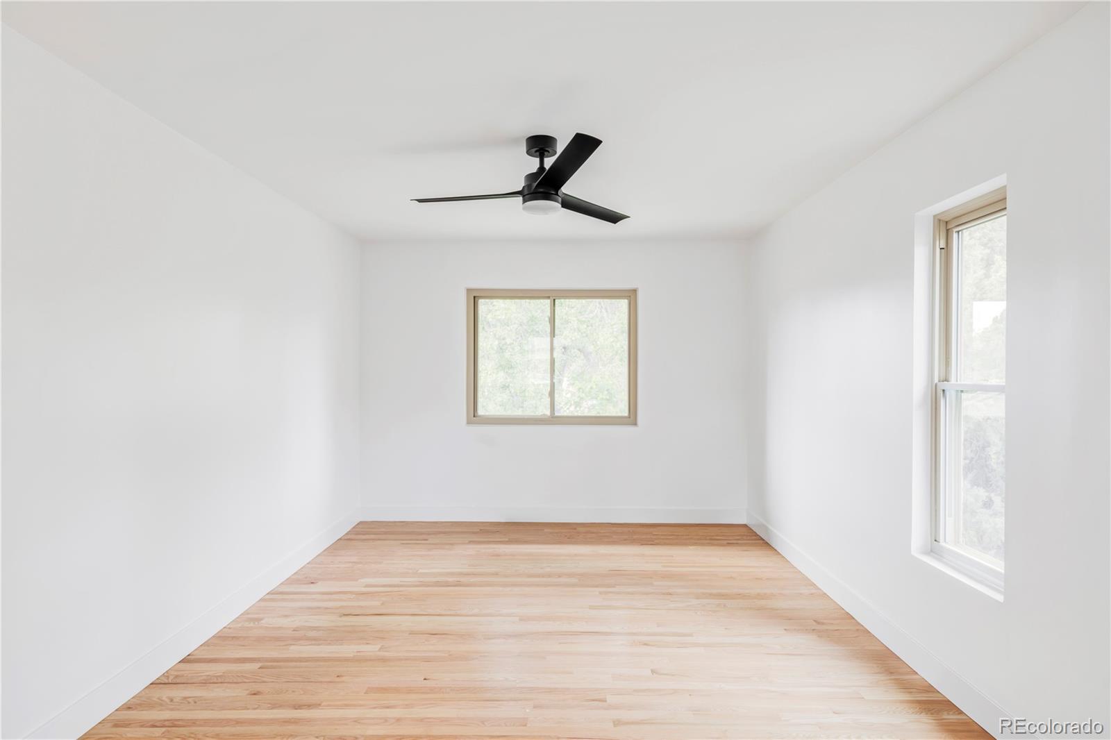 MLS Image #11 for 2961 s rosemary street,denver, Colorado