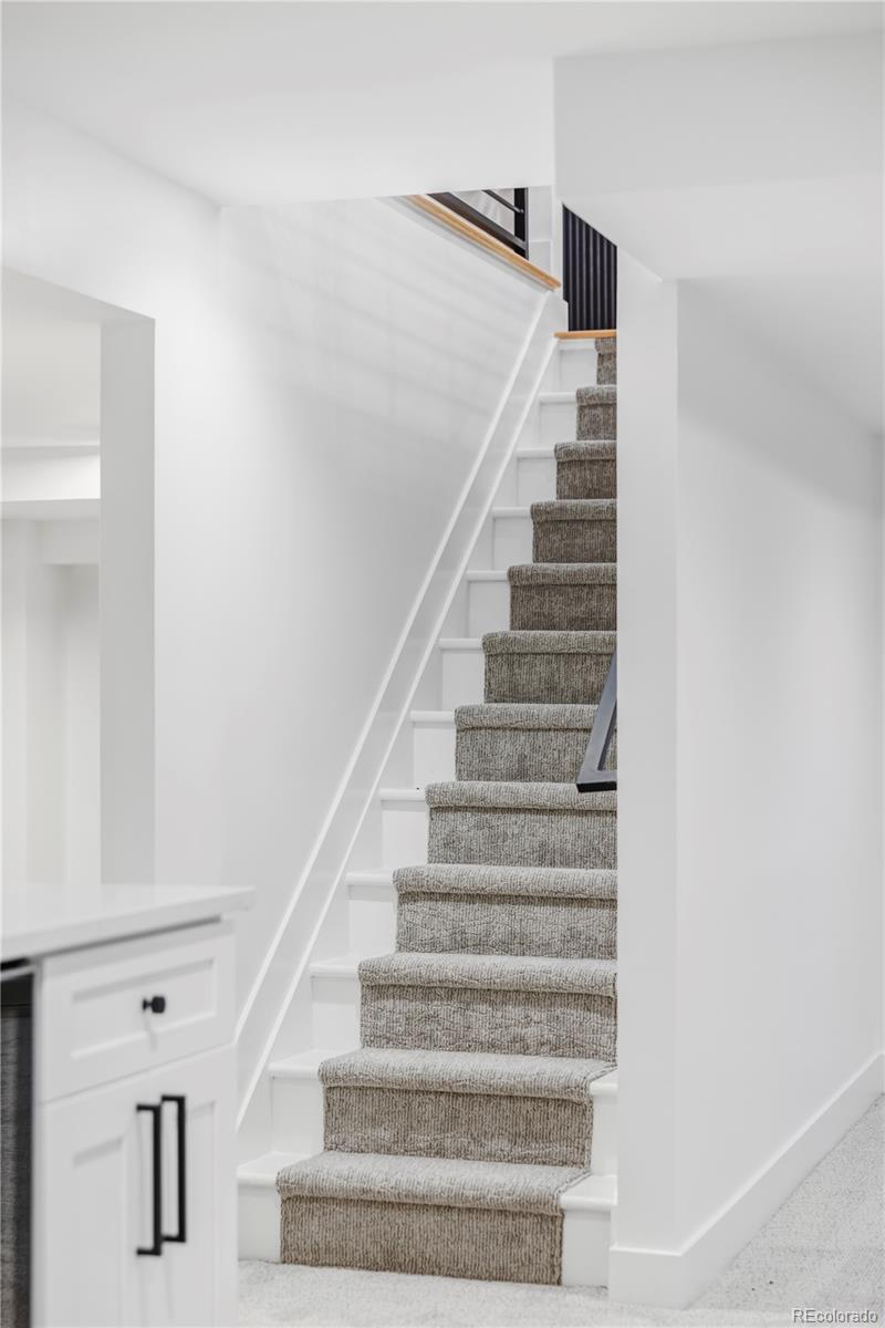 MLS Image #18 for 2961 s rosemary street,denver, Colorado