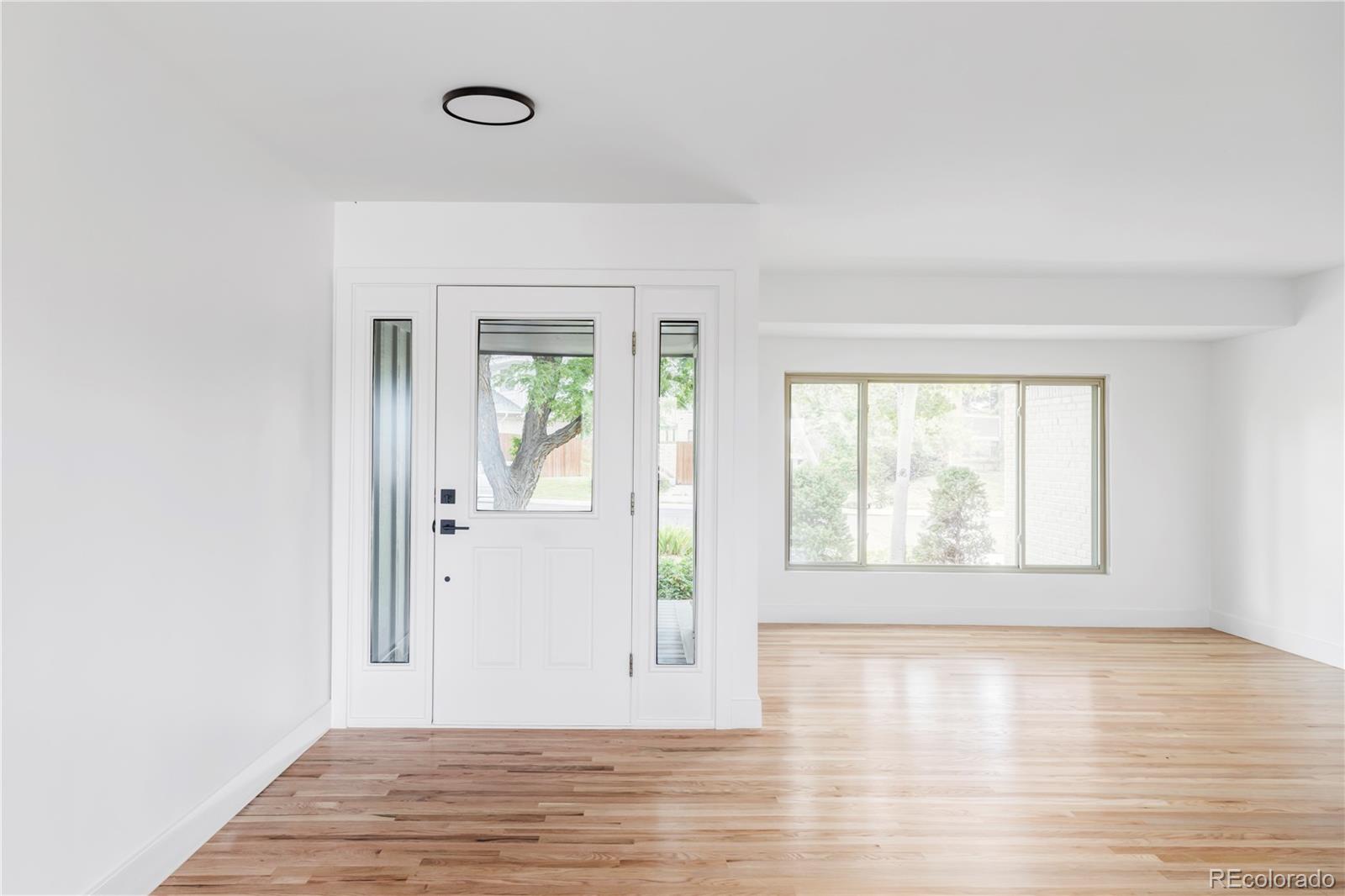 MLS Image #2 for 2961 s rosemary street,denver, Colorado