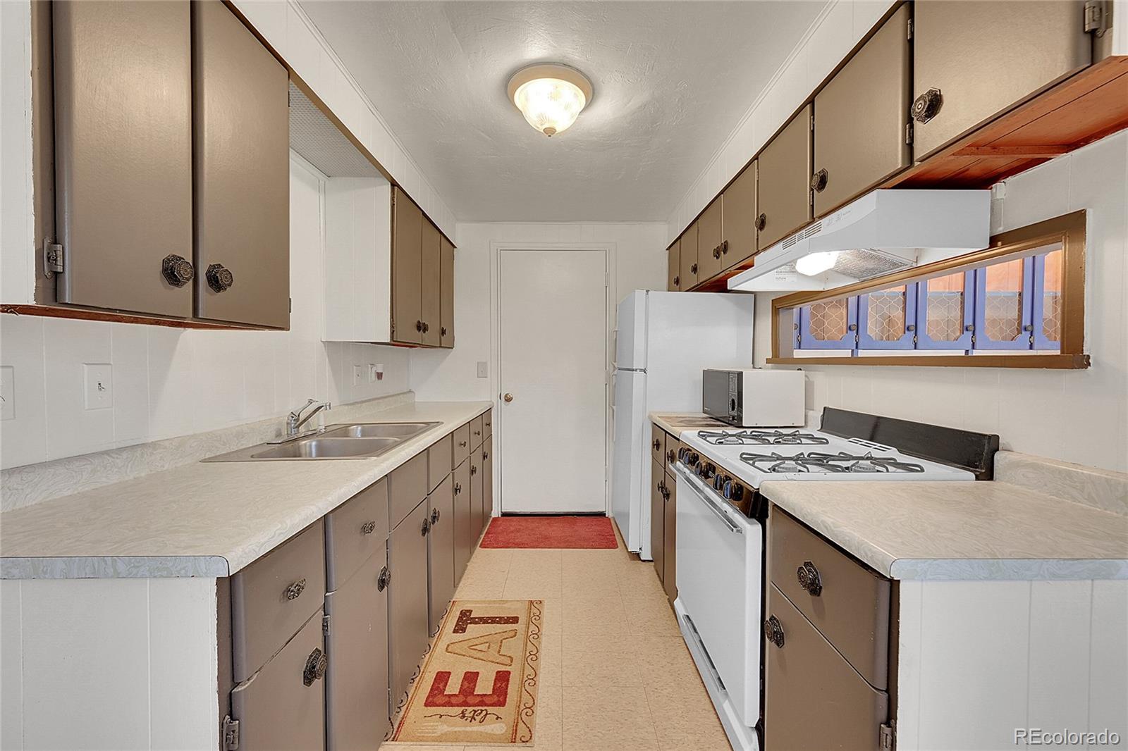 MLS Image #11 for 900  glen dale street,dacono, Colorado