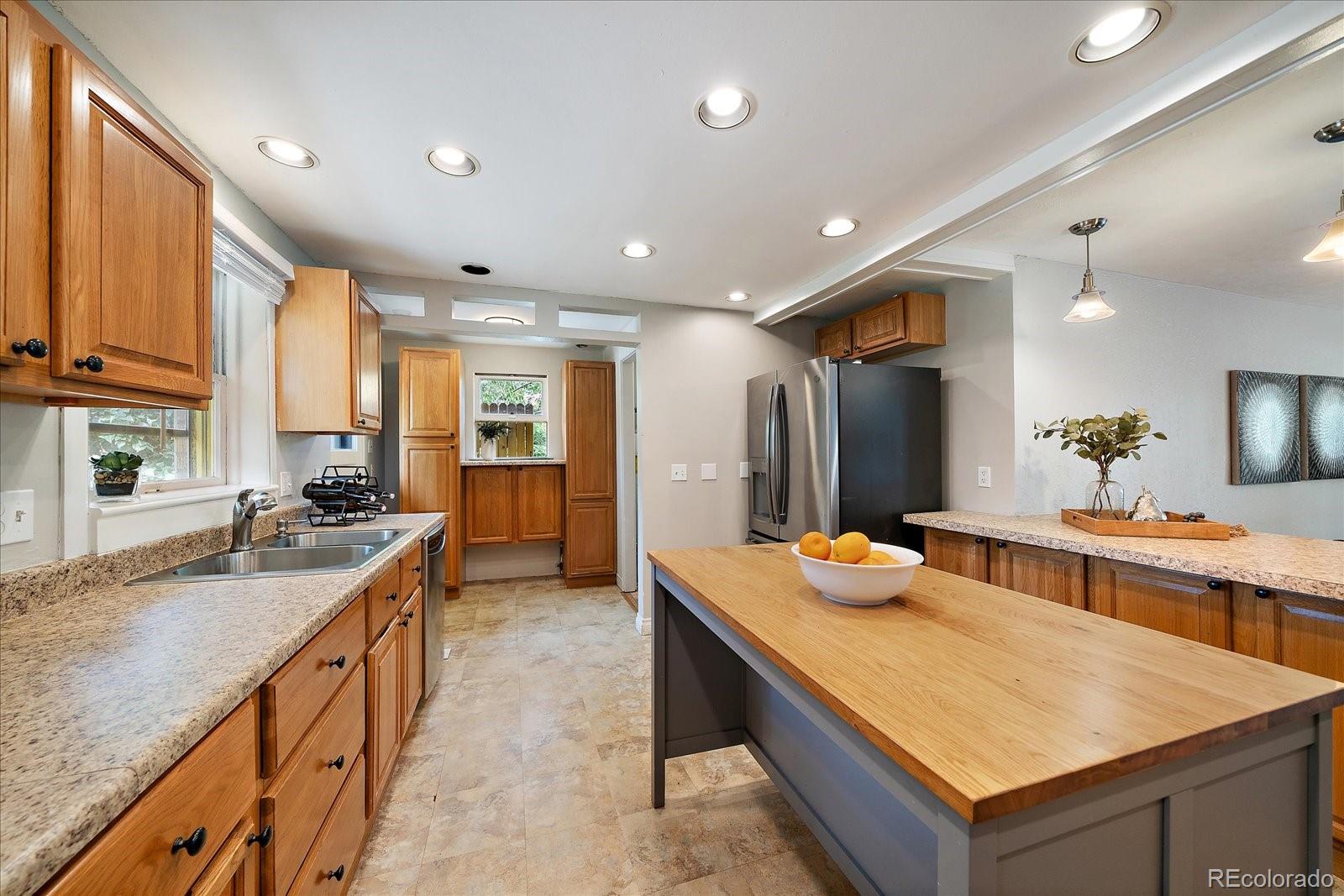 MLS Image #11 for 8520 w 55th drive,arvada, Colorado