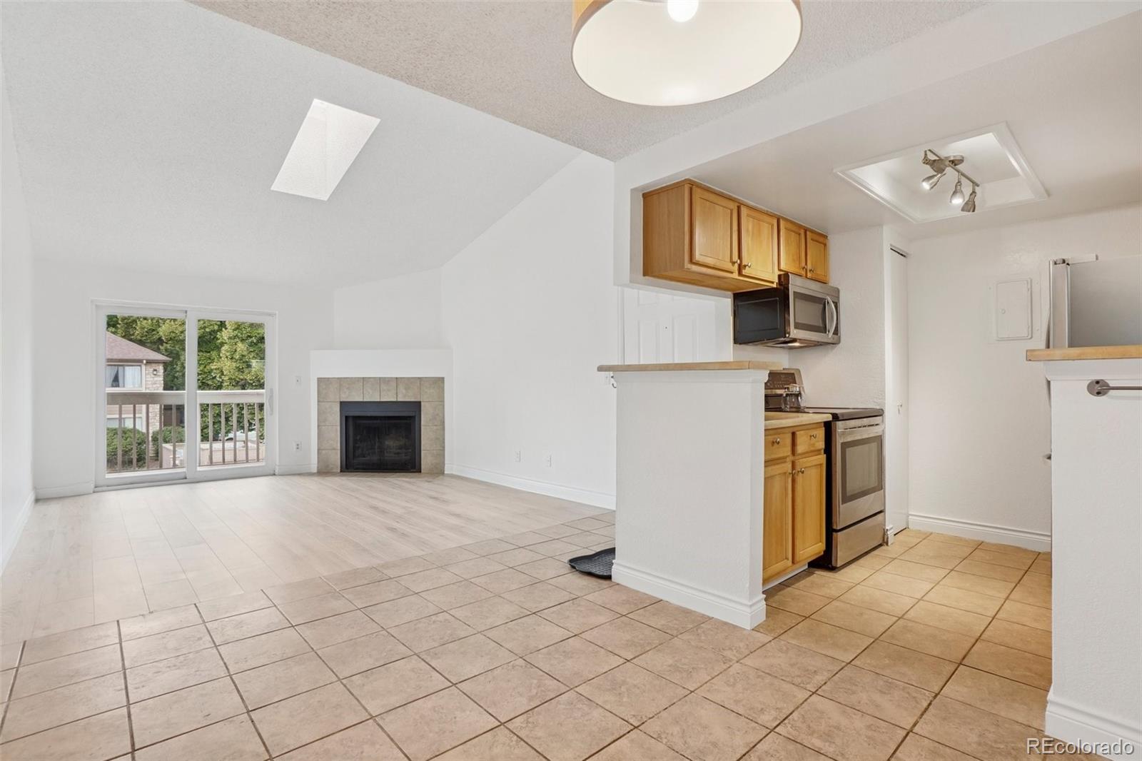 MLS Image #11 for 10283 e peakview avenue,englewood, Colorado