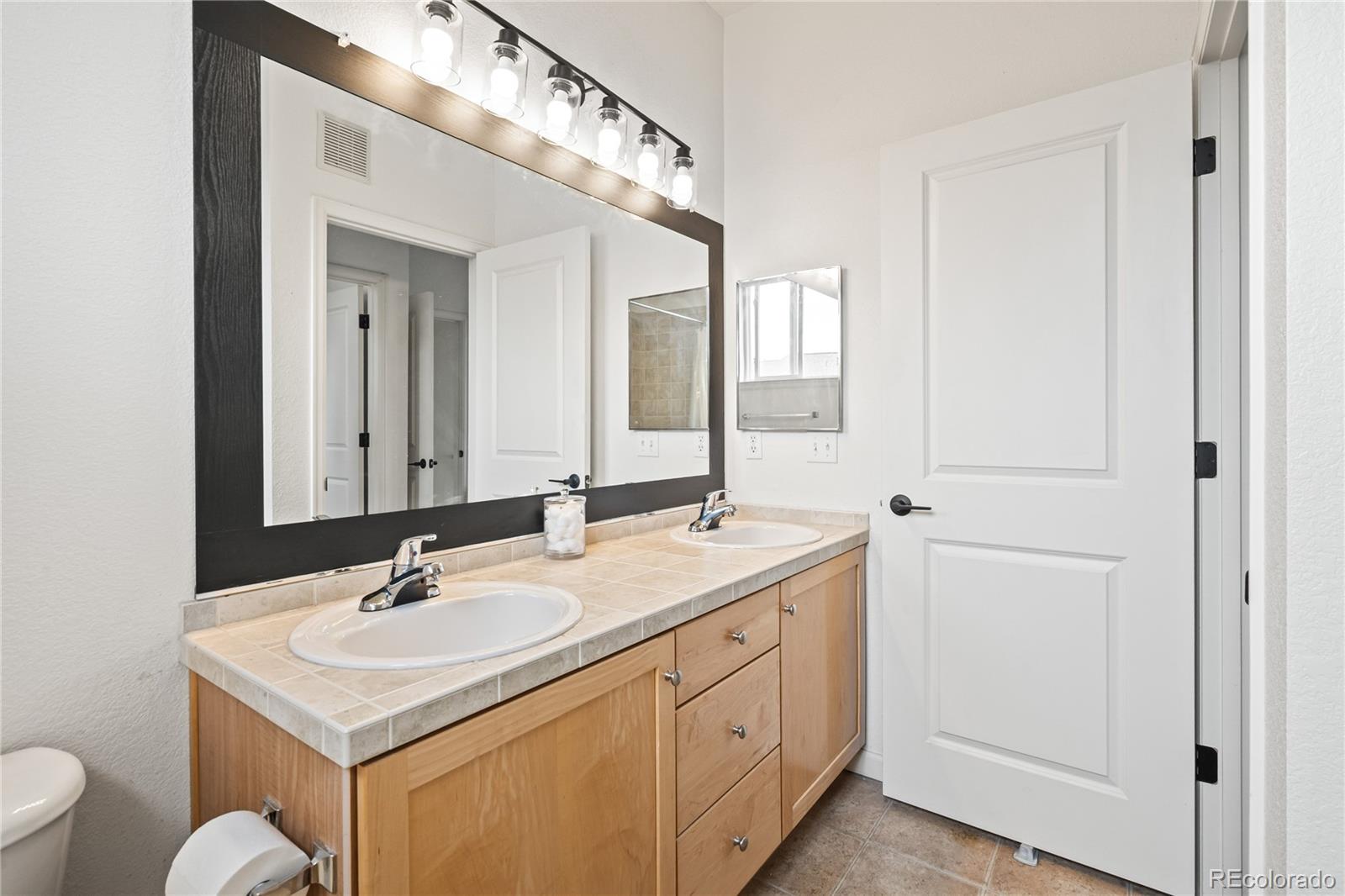 MLS Image #23 for 85  uinta way,denver, Colorado