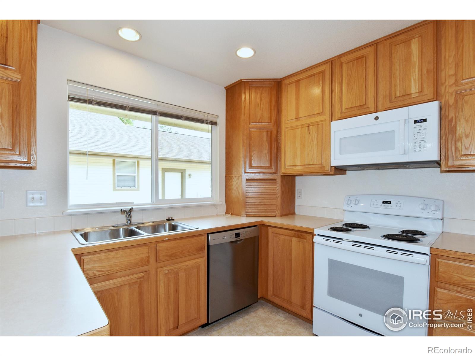 MLS Image #14 for 4057  harrington court,fort collins, Colorado