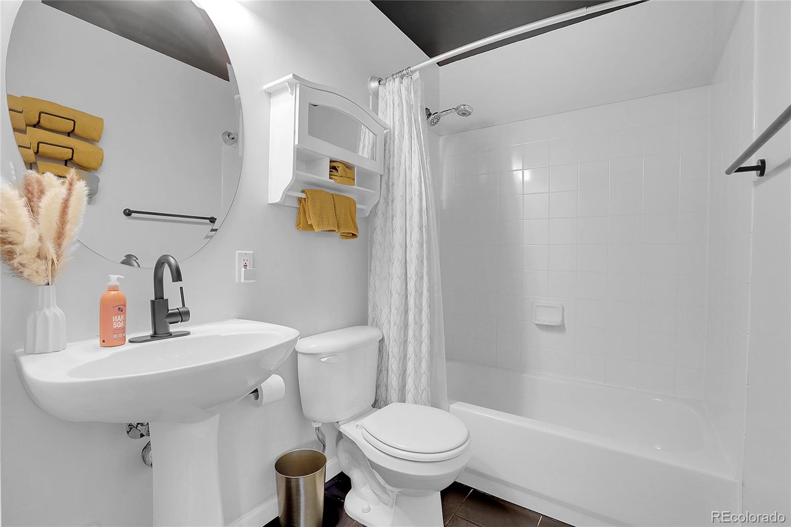 MLS Image #5 for 1489  steele street,denver, Colorado