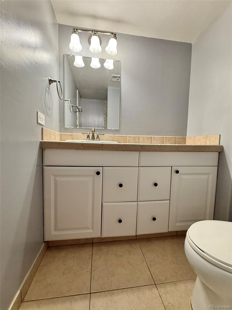MLS Image #12 for 8060 e girard avenue,denver, Colorado