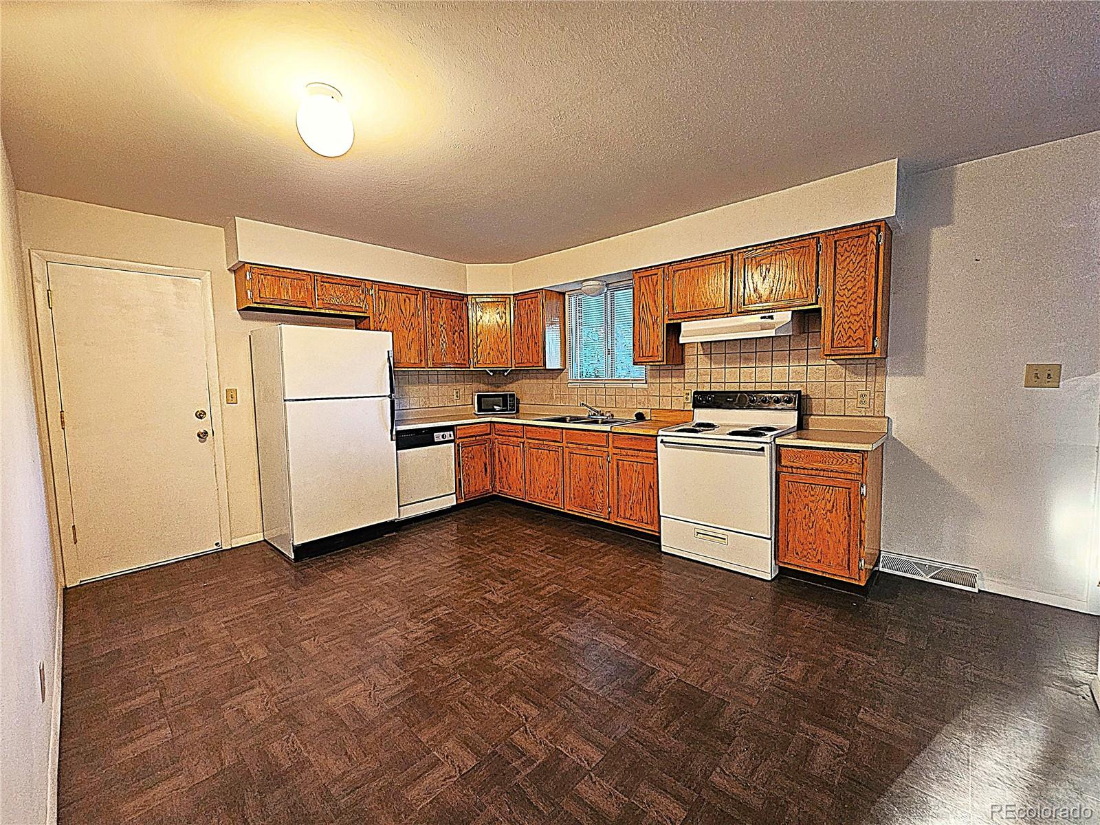 MLS Image #5 for 6438  yarrow street,arvada, Colorado