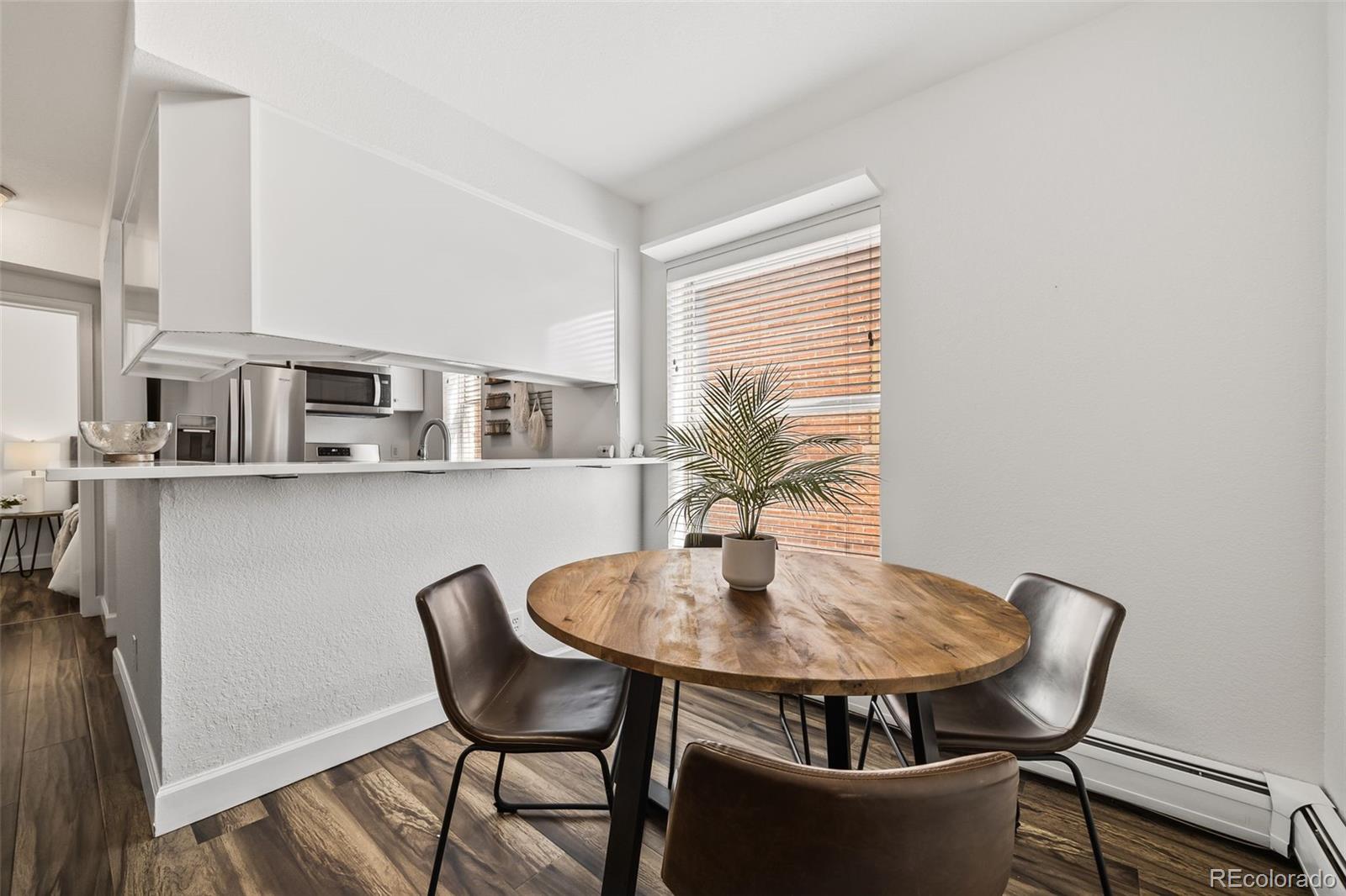 MLS Image #4 for 1629 n clarkson street,denver, Colorado