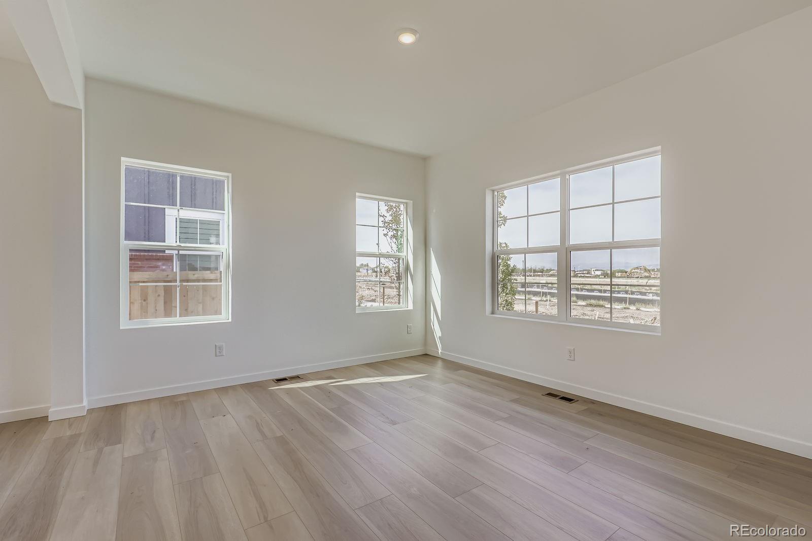 MLS Image #3 for 15278  detroit street,thornton, Colorado