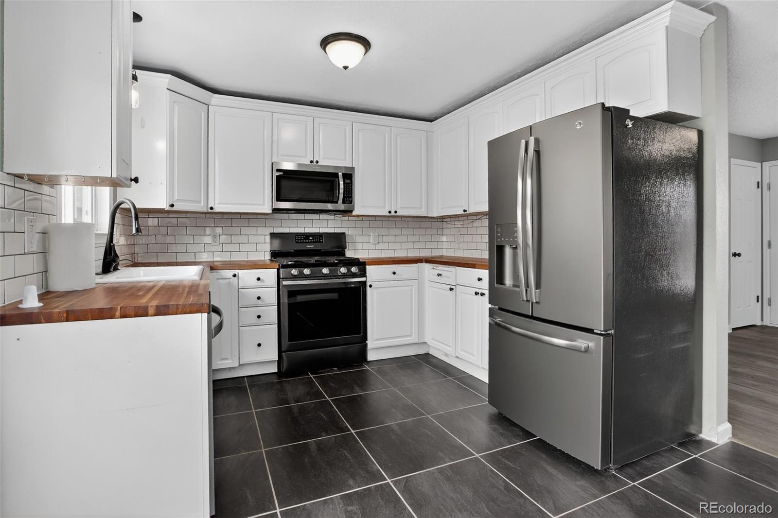 MLS Image #7 for 10362 w lehigh avenue,denver, Colorado