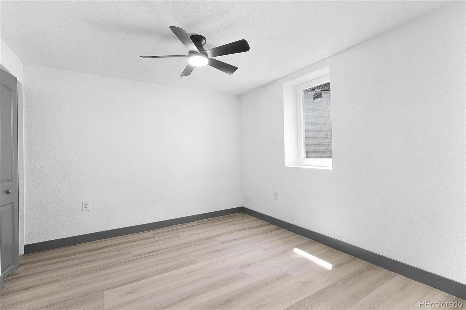 MLS Image #23 for 1990  newark street,aurora, Colorado