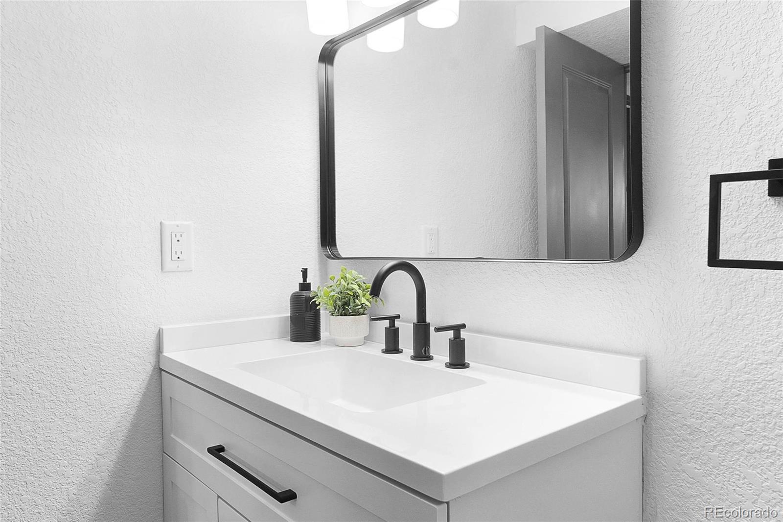 MLS Image #25 for 1990  newark street,aurora, Colorado