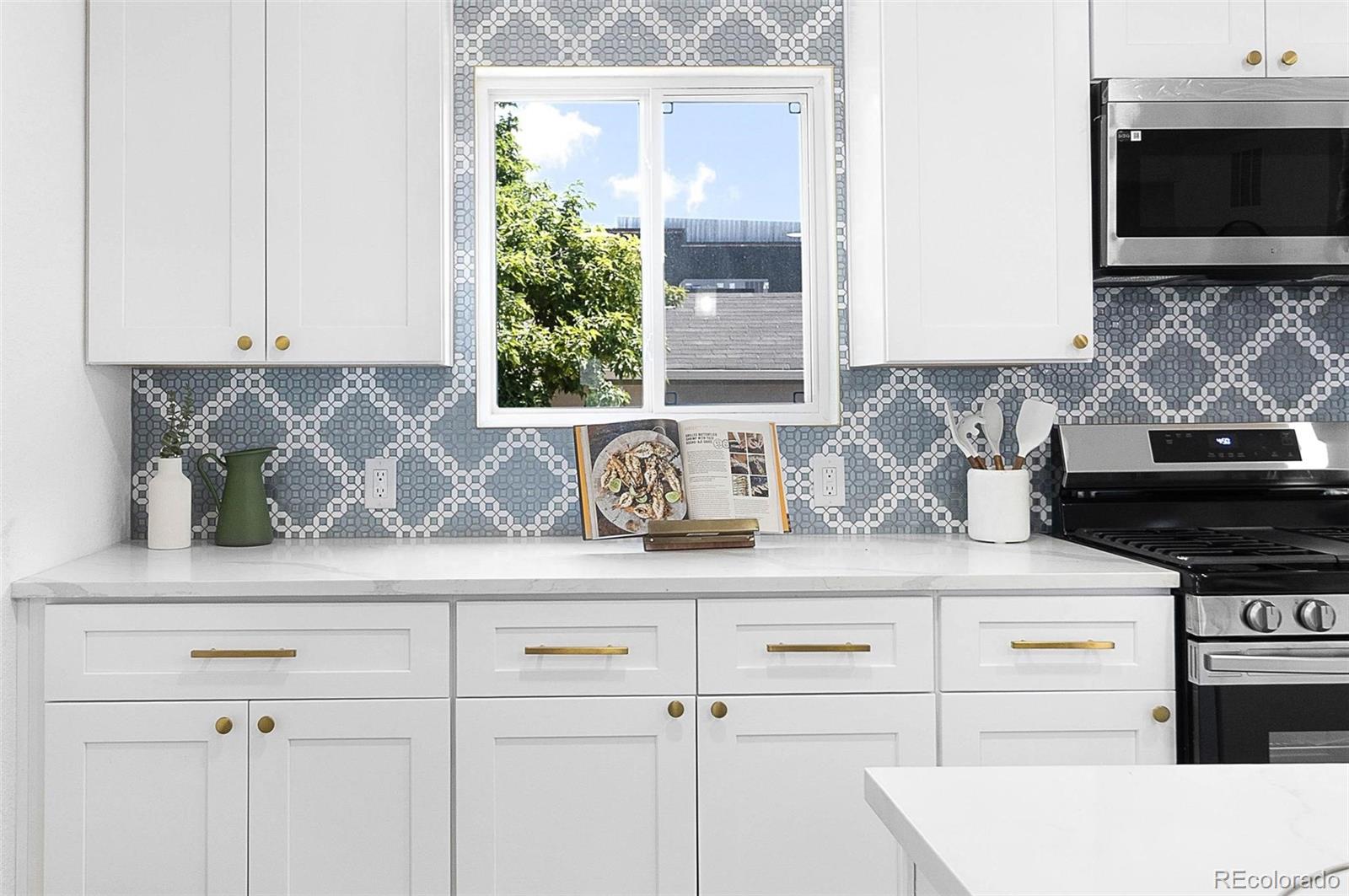 MLS Image #8 for 1990  newark street,aurora, Colorado