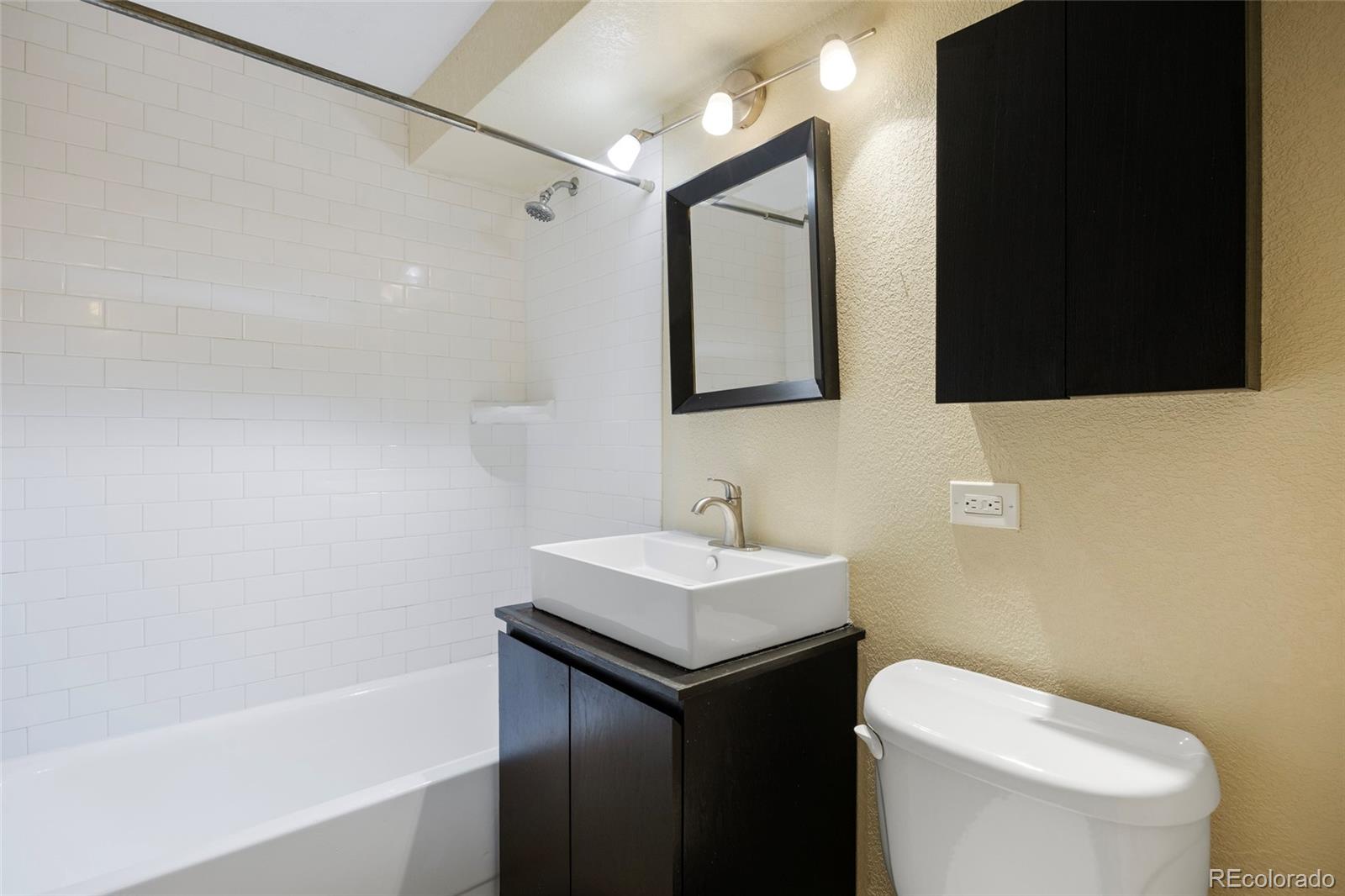MLS Image #6 for 75 n emerson street 107,denver, Colorado