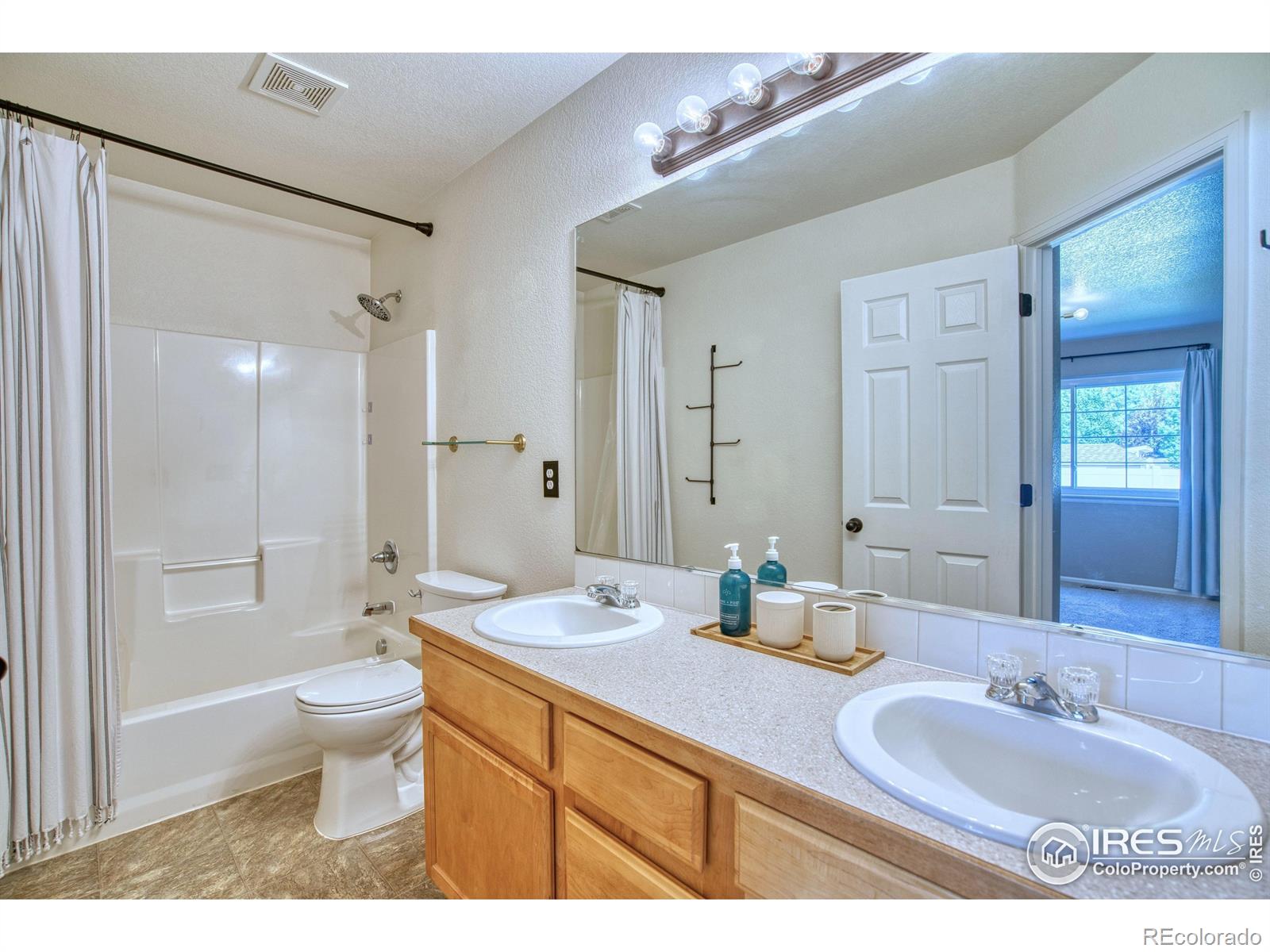 MLS Image #16 for 16167  cinnamon circle,mead, Colorado
