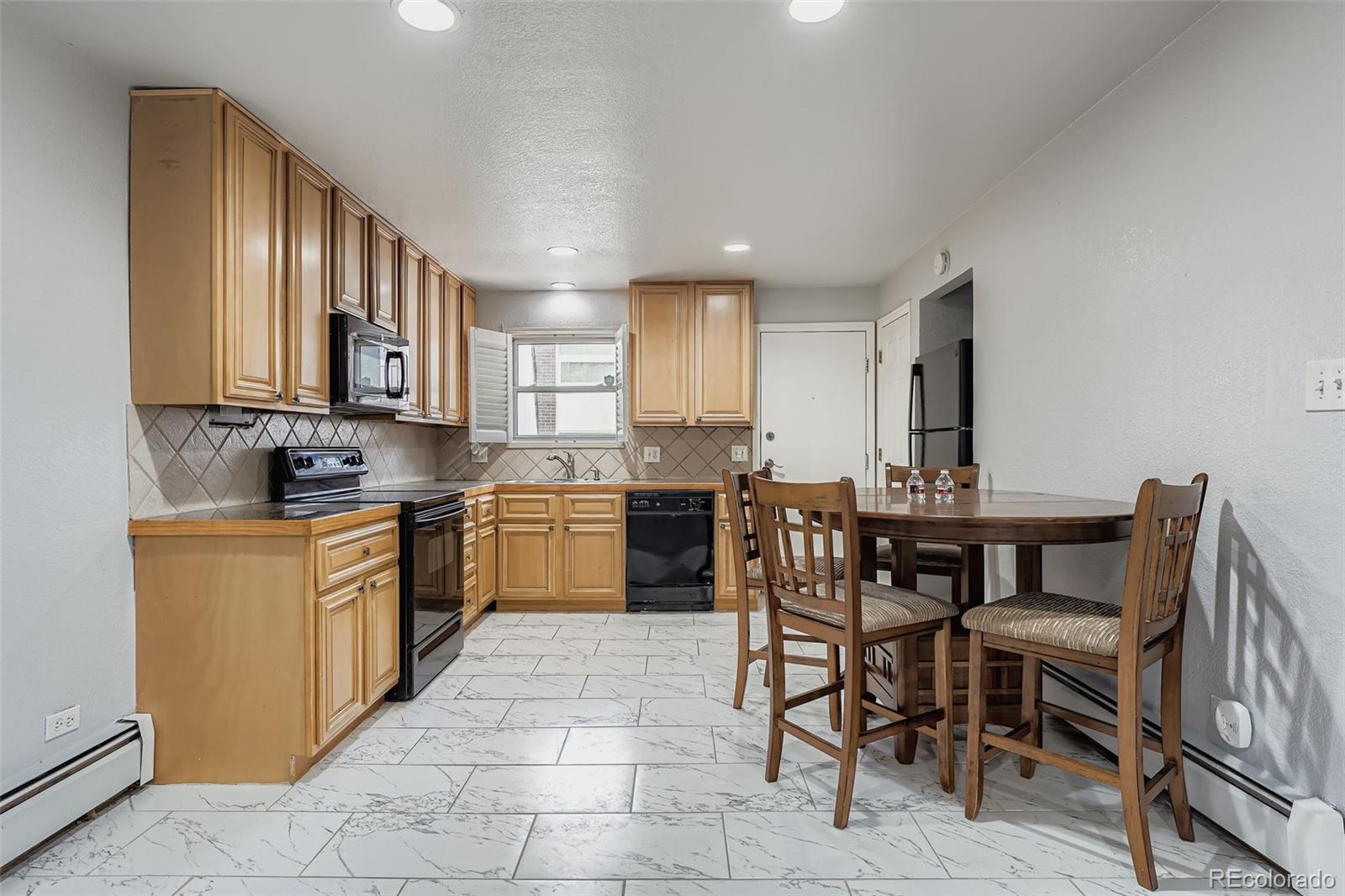 MLS Image #13 for 2190 s holly street,denver, Colorado