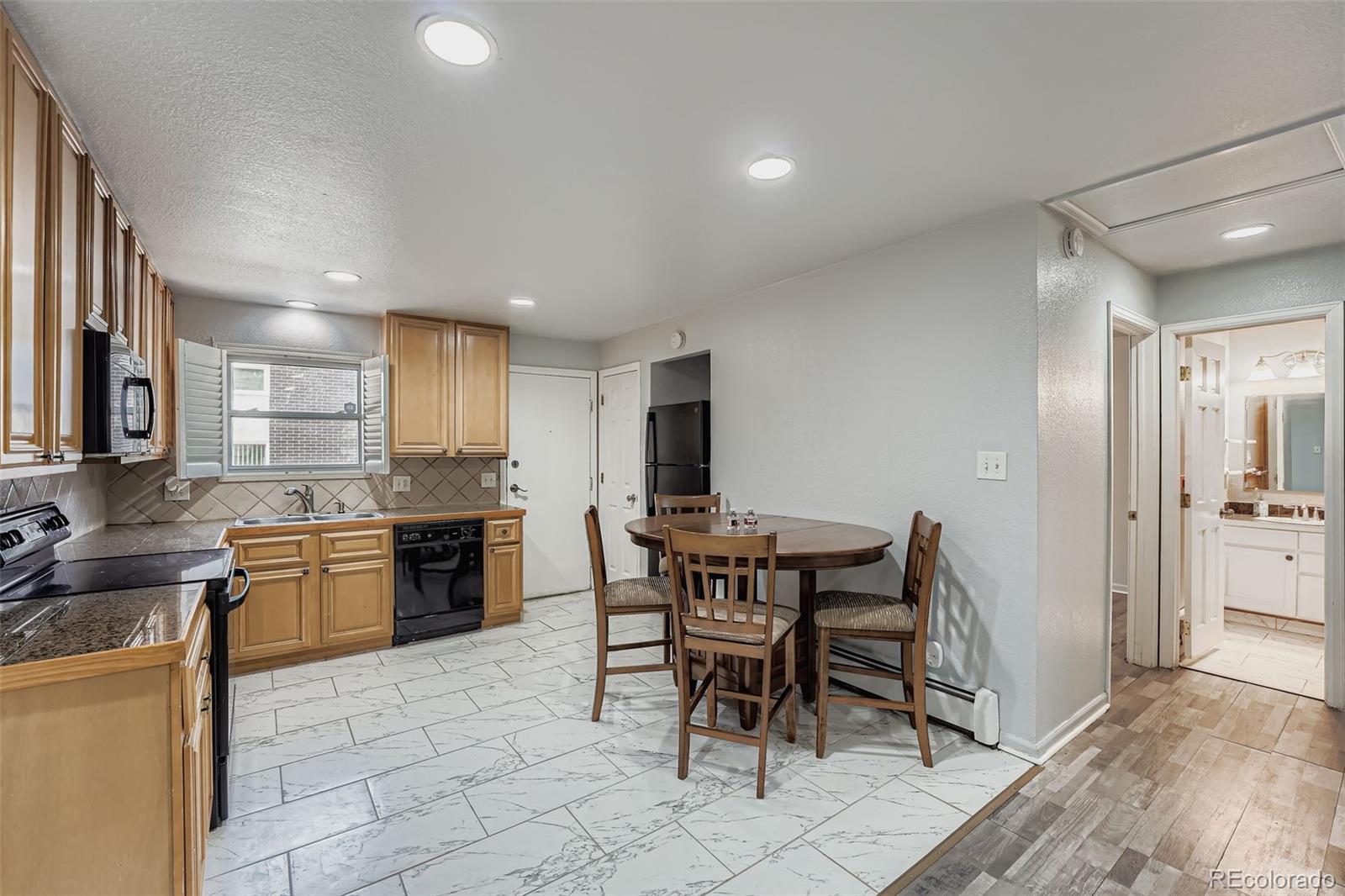 MLS Image #9 for 2190 s holly street,denver, Colorado