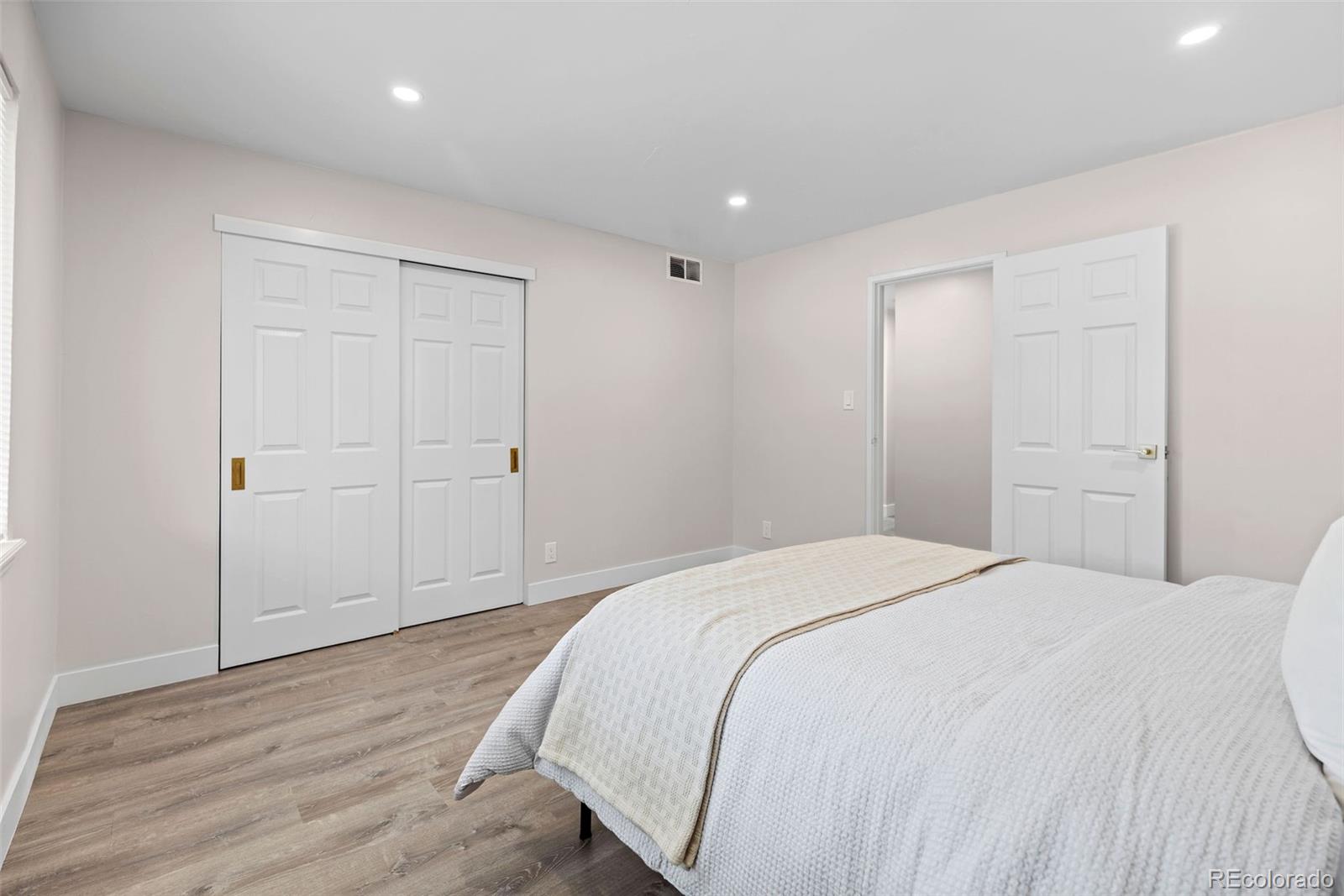 MLS Image #16 for 7495 e quincy avenue,denver, Colorado