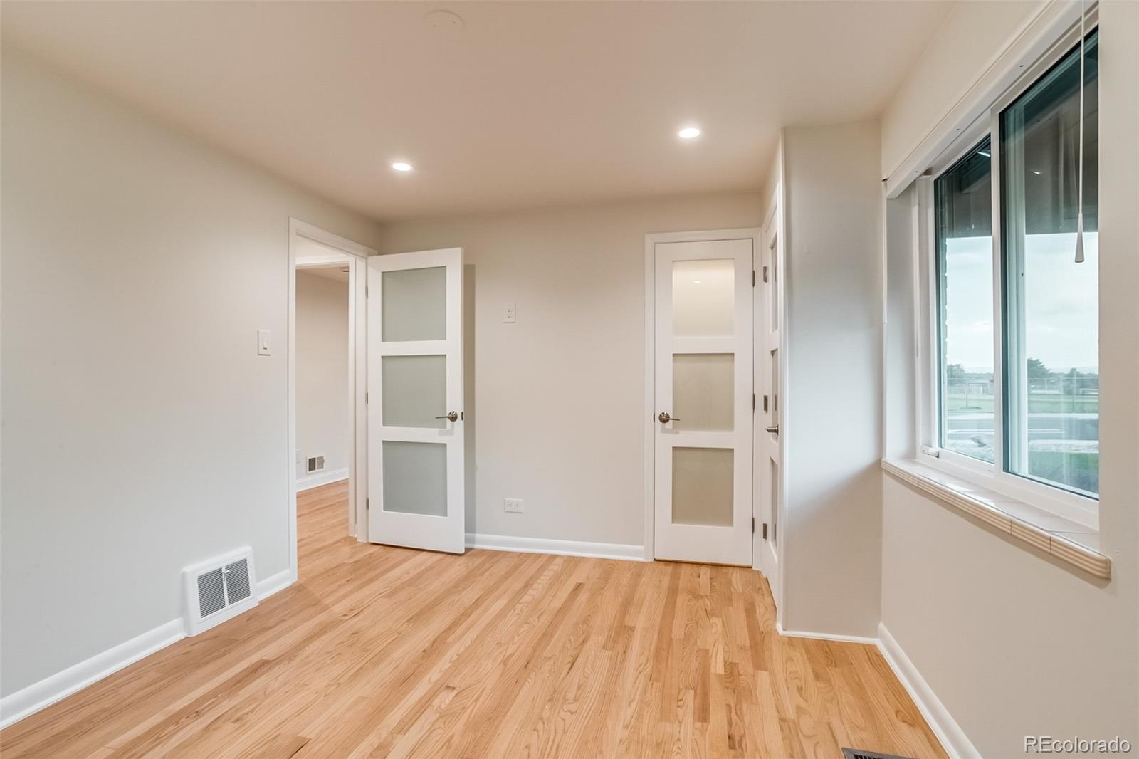 MLS Image #11 for 488 s leyden street,denver, Colorado