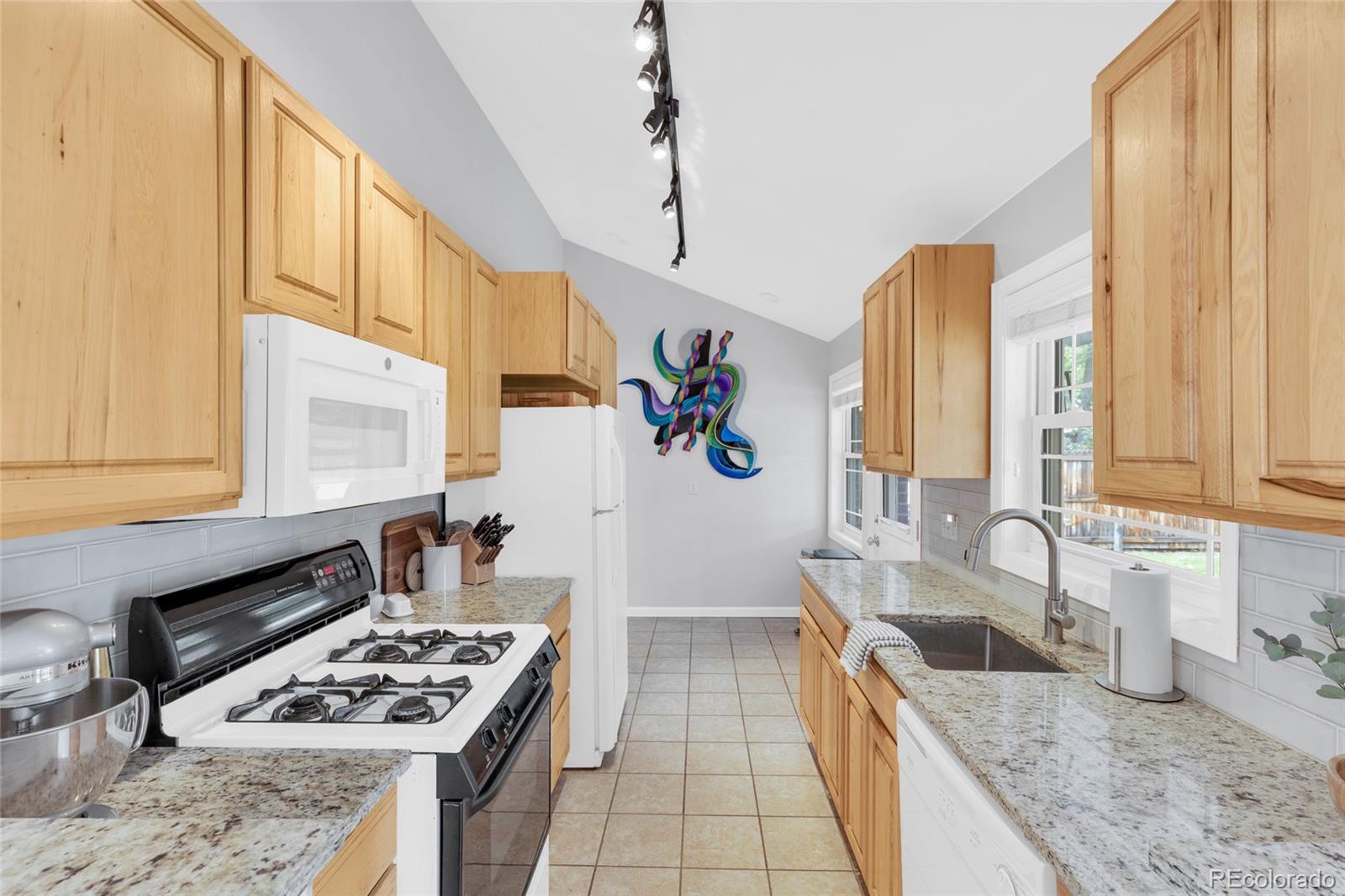 MLS Image #12 for 5610 e cornell avenue,denver, Colorado