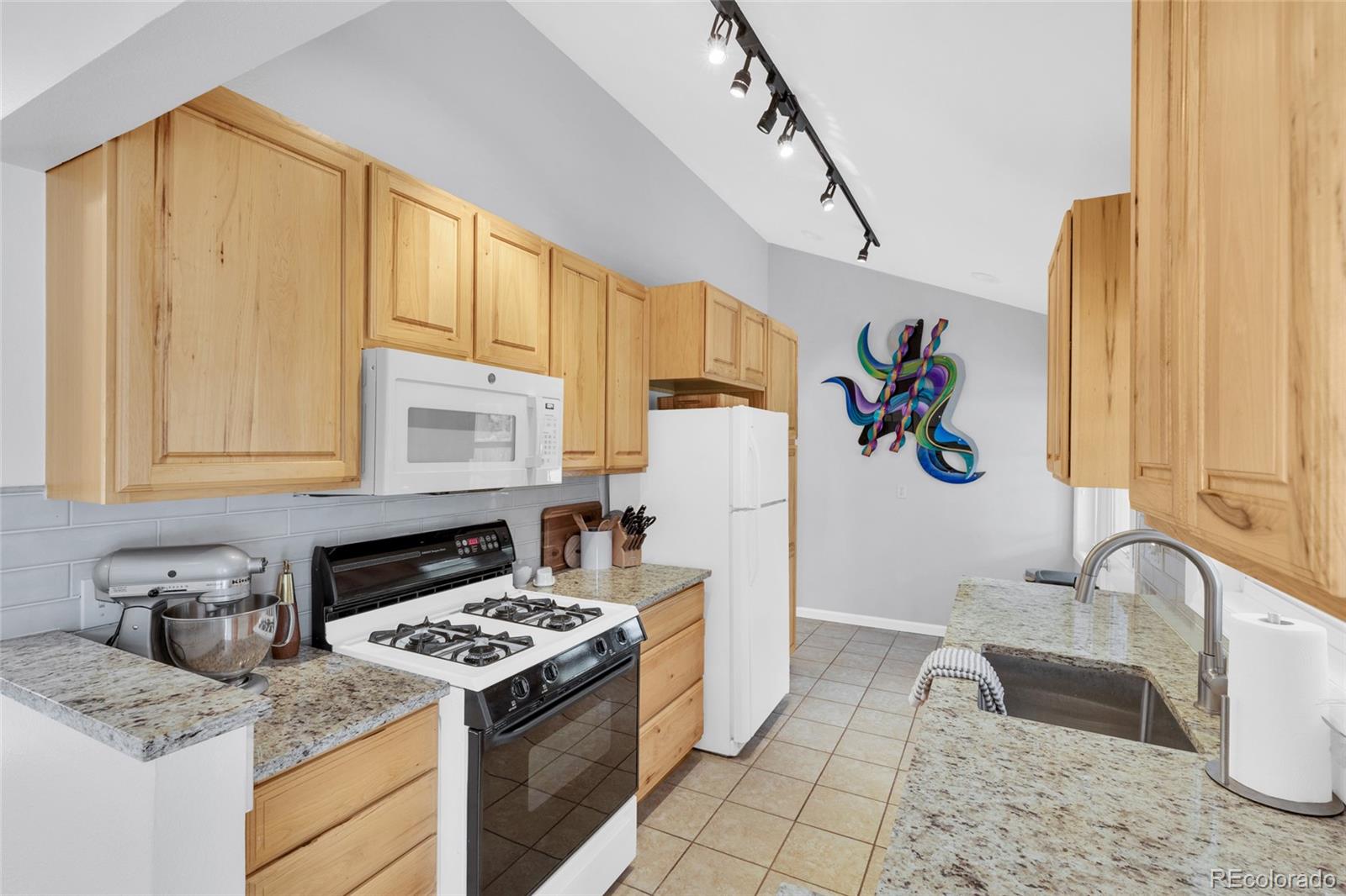 MLS Image #13 for 5610 e cornell avenue,denver, Colorado