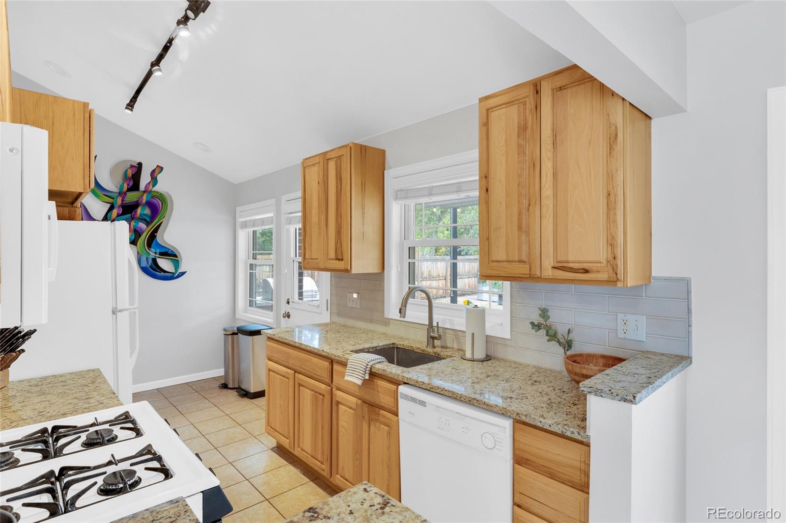 MLS Image #14 for 5610 e cornell avenue,denver, Colorado
