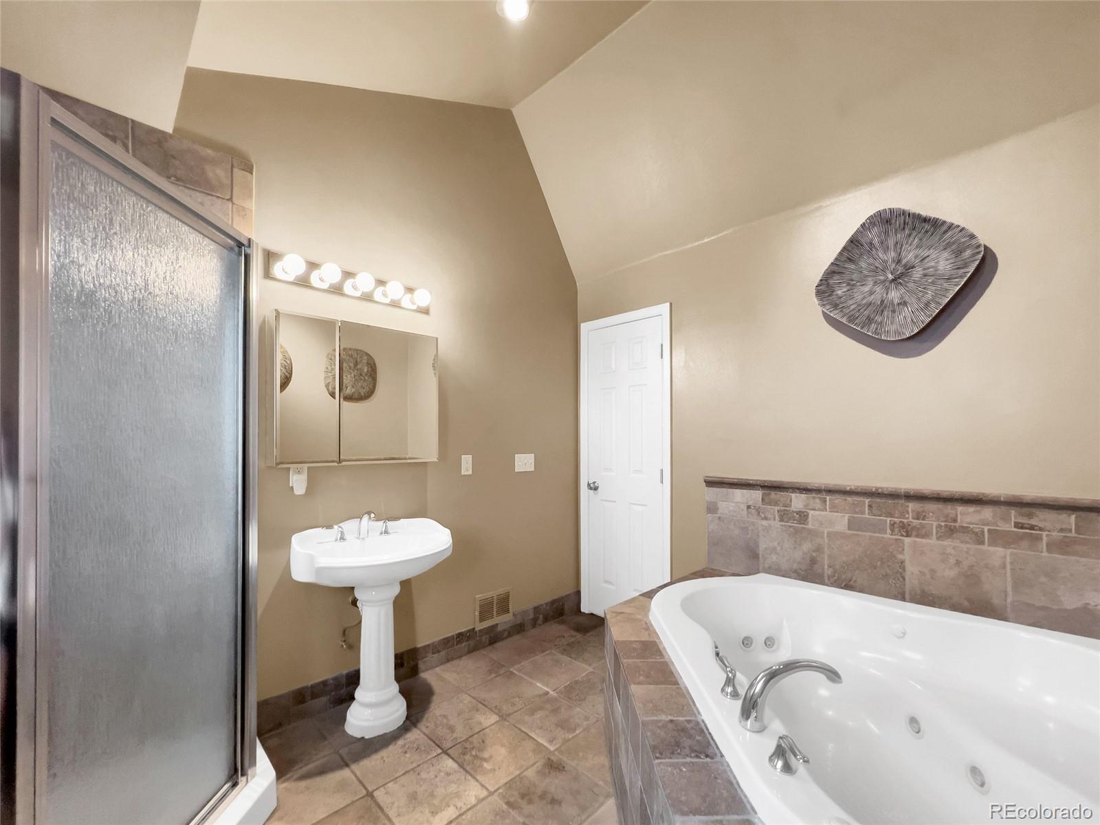 MLS Image #18 for 5610 e cornell avenue,denver, Colorado