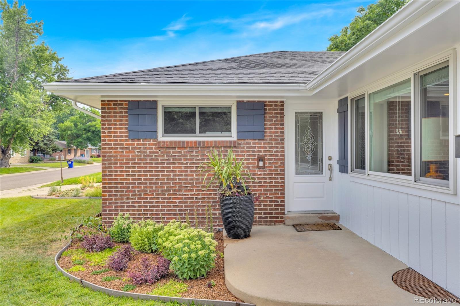 MLS Image #3 for 5610 e cornell avenue,denver, Colorado