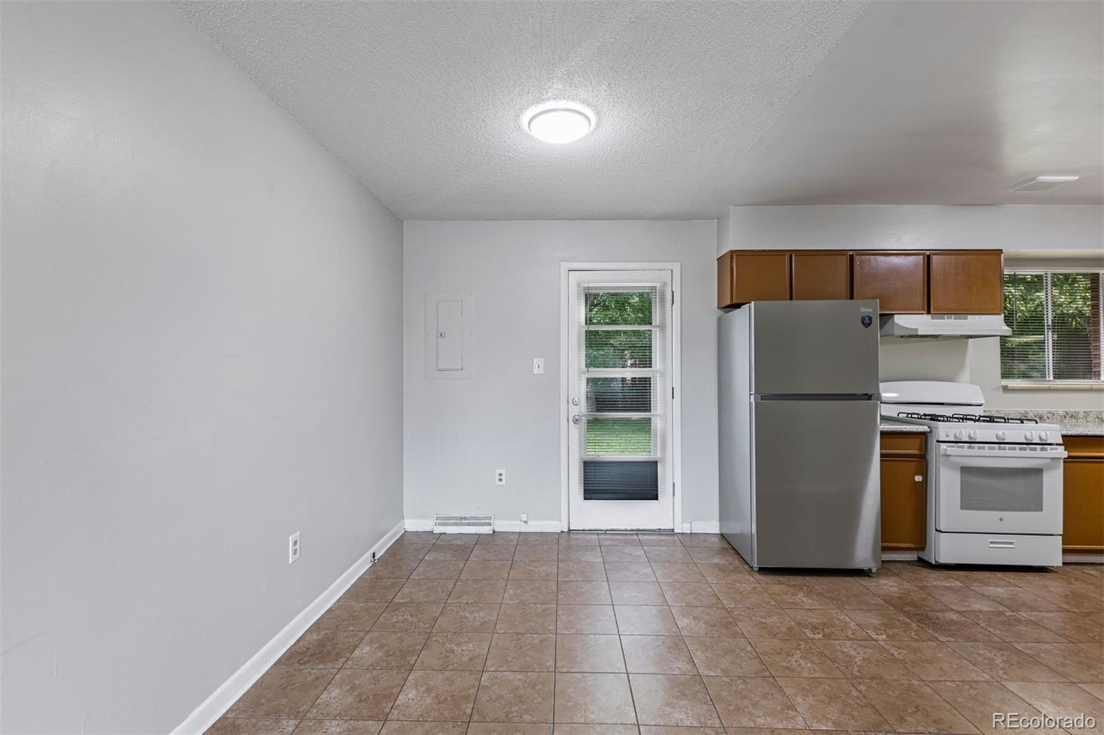 MLS Image #10 for 489  toledo street,aurora, Colorado