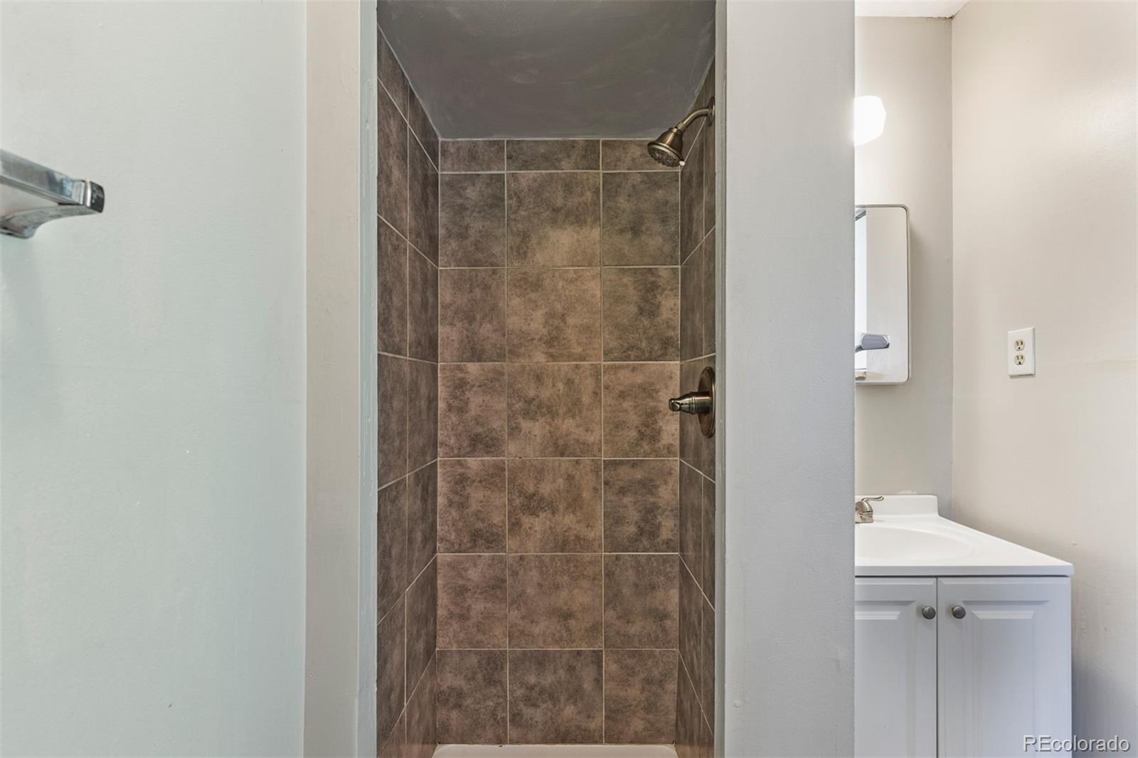 MLS Image #17 for 489  toledo street,aurora, Colorado