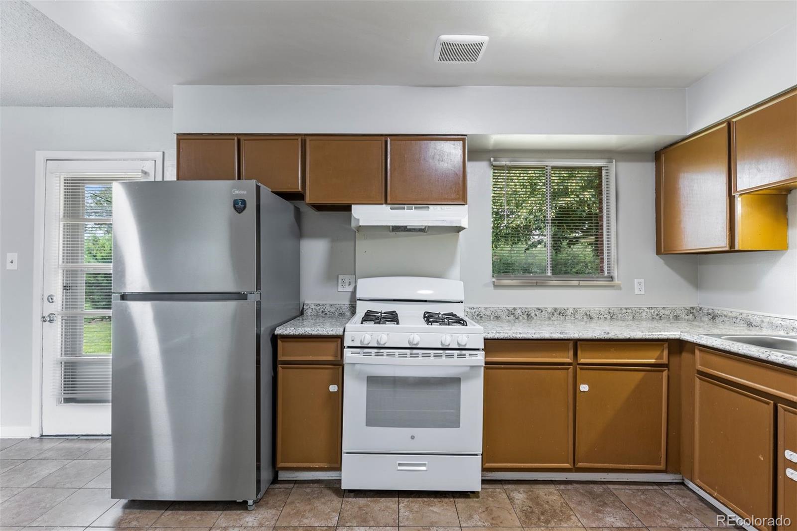 MLS Image #4 for 489  toledo street,aurora, Colorado
