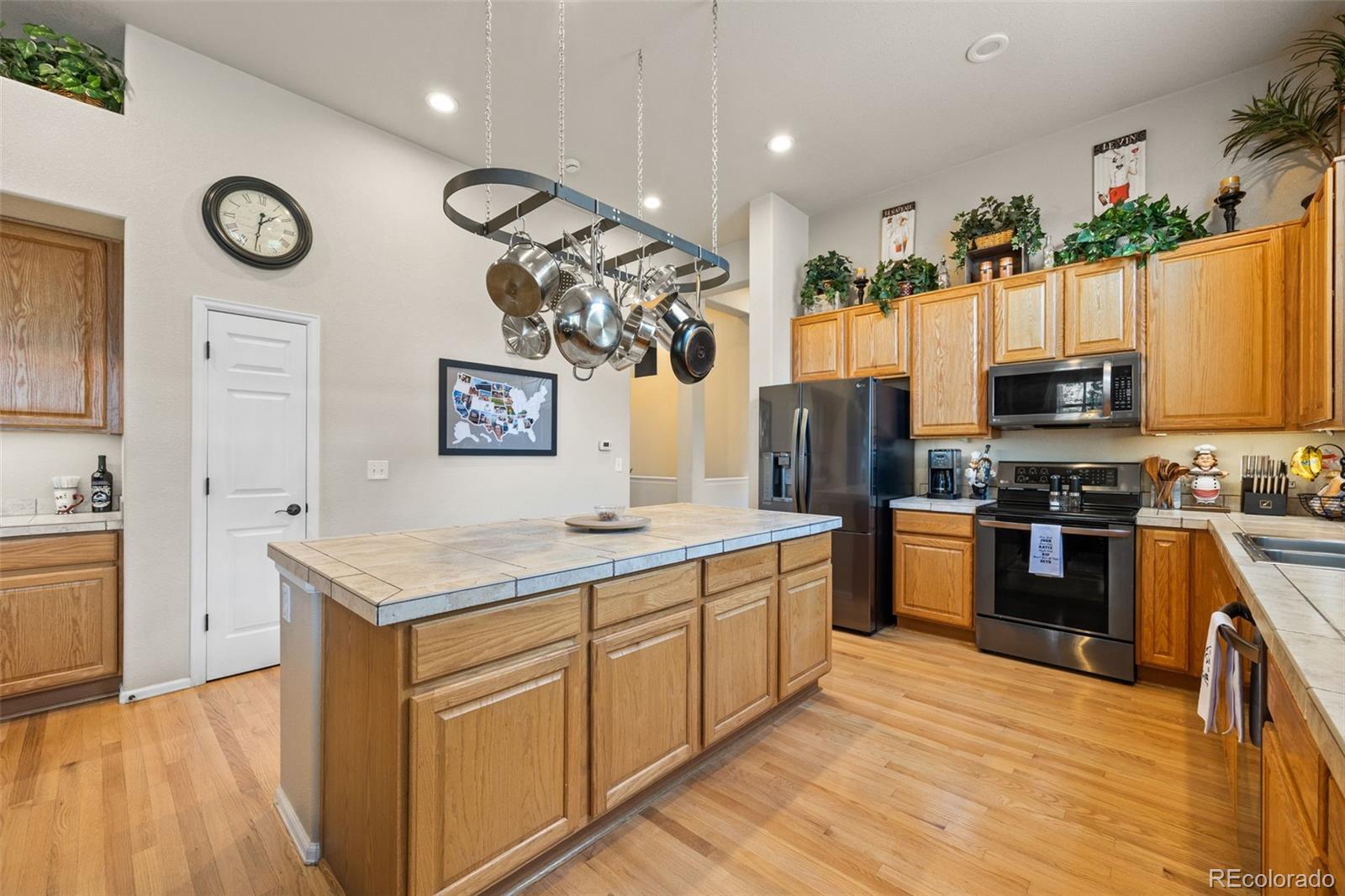 MLS Image #14 for 11092  newark street,commerce city, Colorado