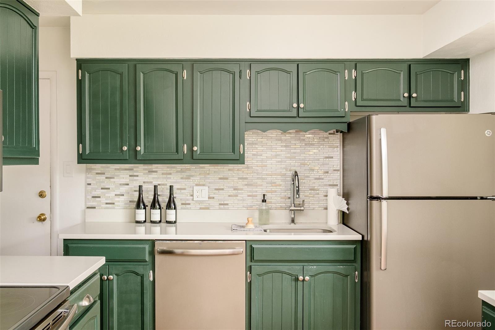 MLS Image #12 for 3665 s hibiscus way,denver, Colorado