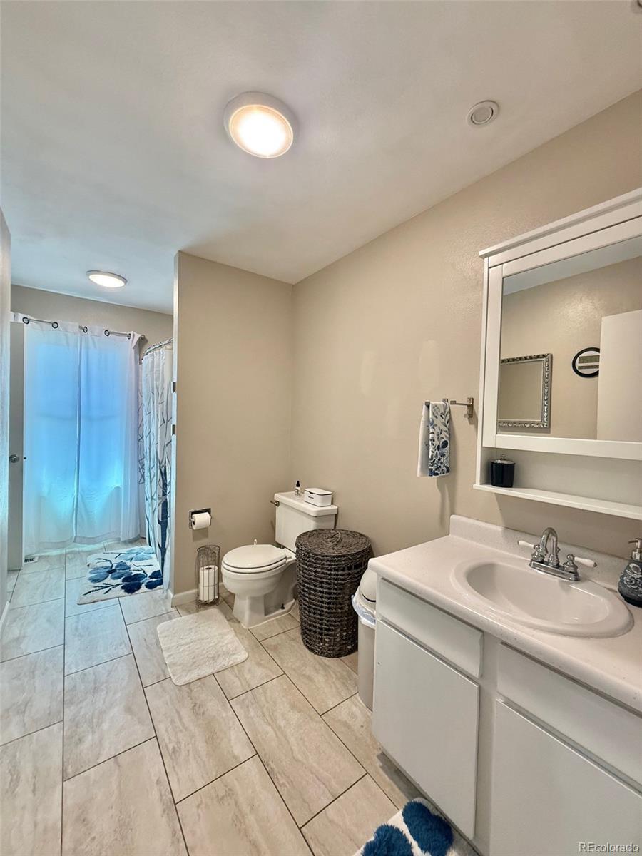 MLS Image #13 for 16497 e vassar avenue,aurora, Colorado