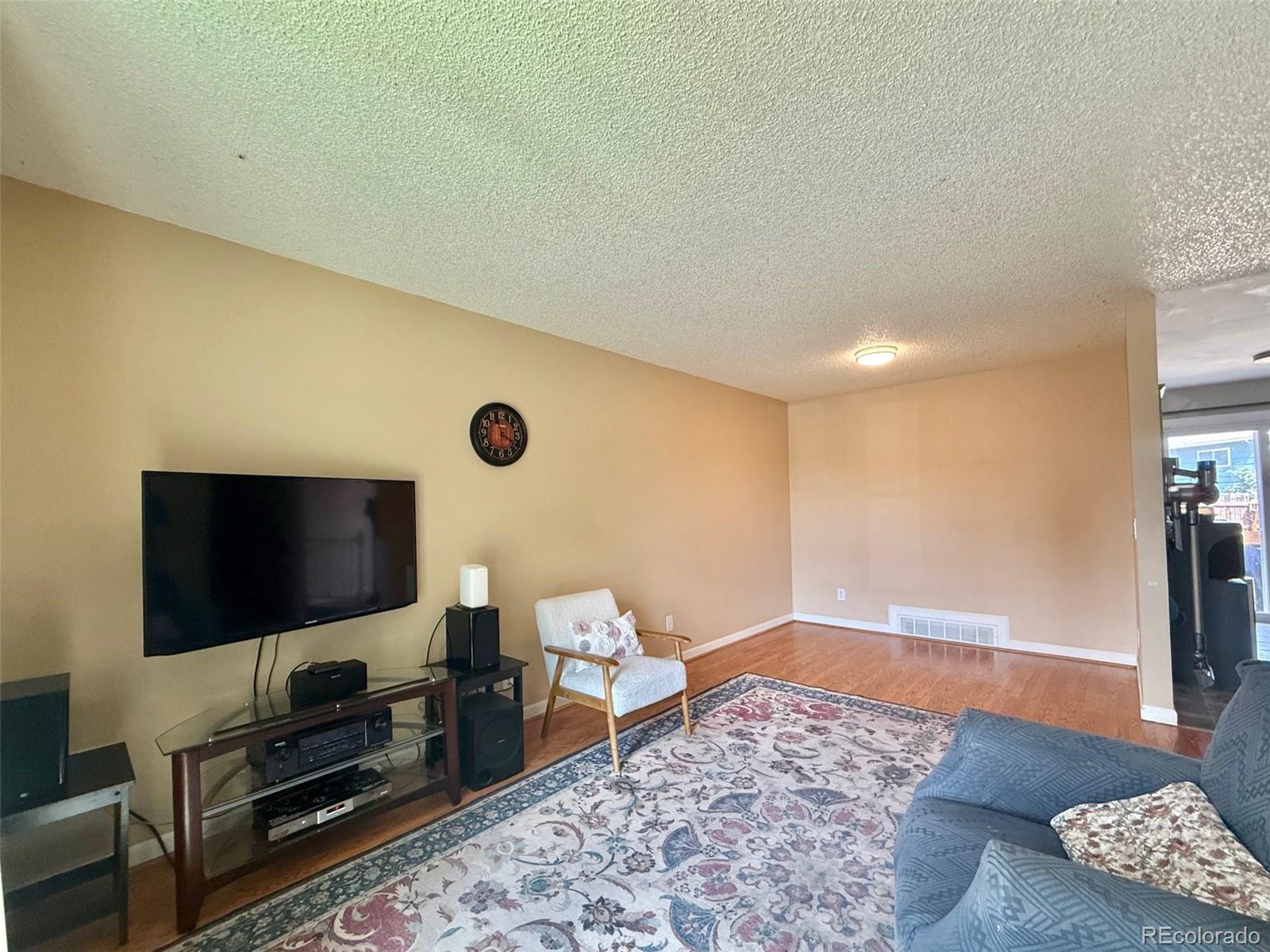 MLS Image #5 for 16497 e vassar avenue,aurora, Colorado