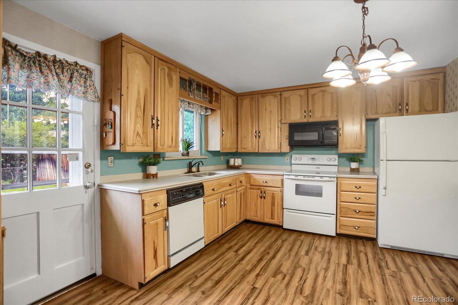 MLS Image #7 for 1299 s drexel way,lakewood, Colorado