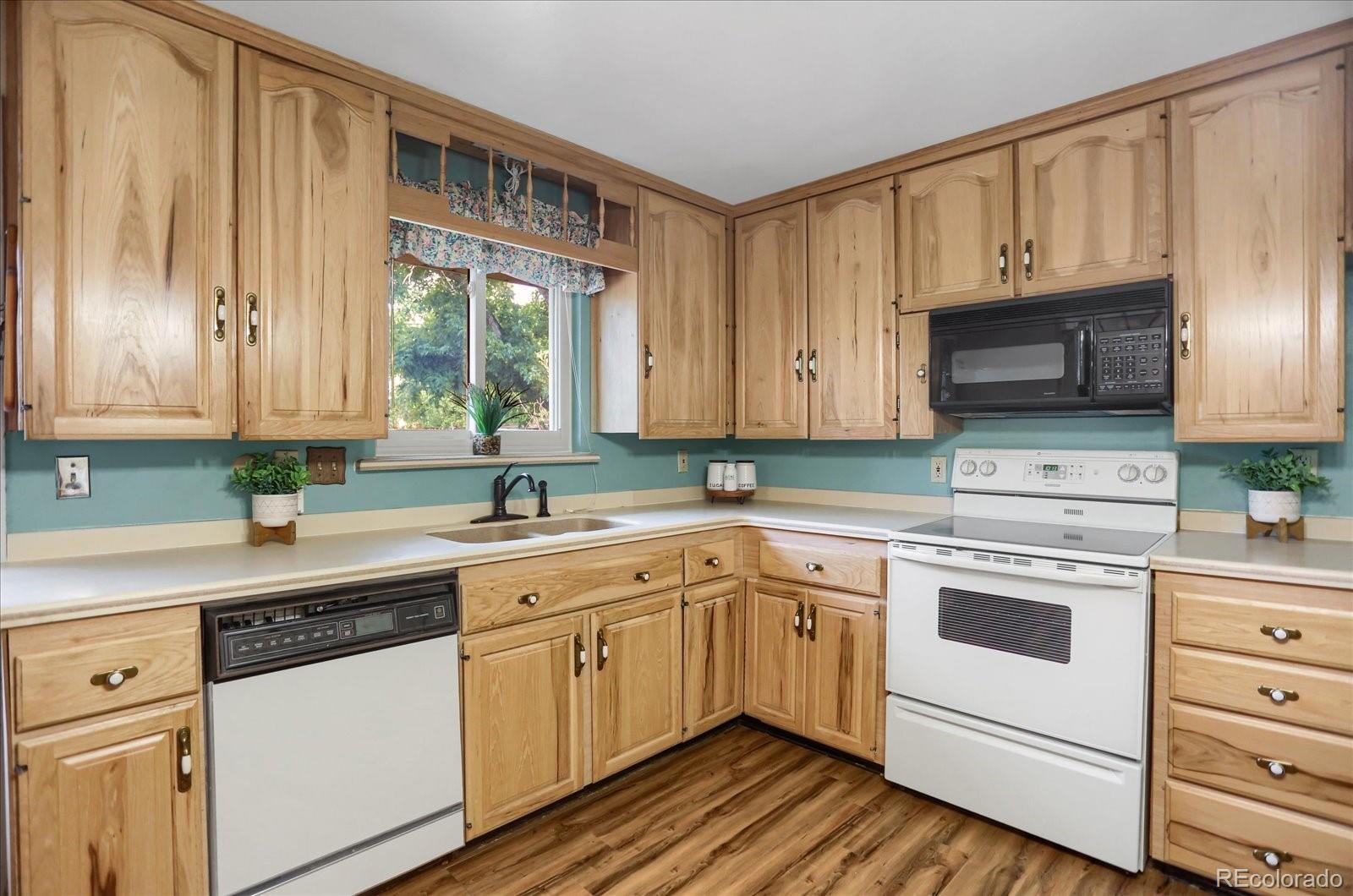 MLS Image #8 for 1299 s drexel way,lakewood, Colorado