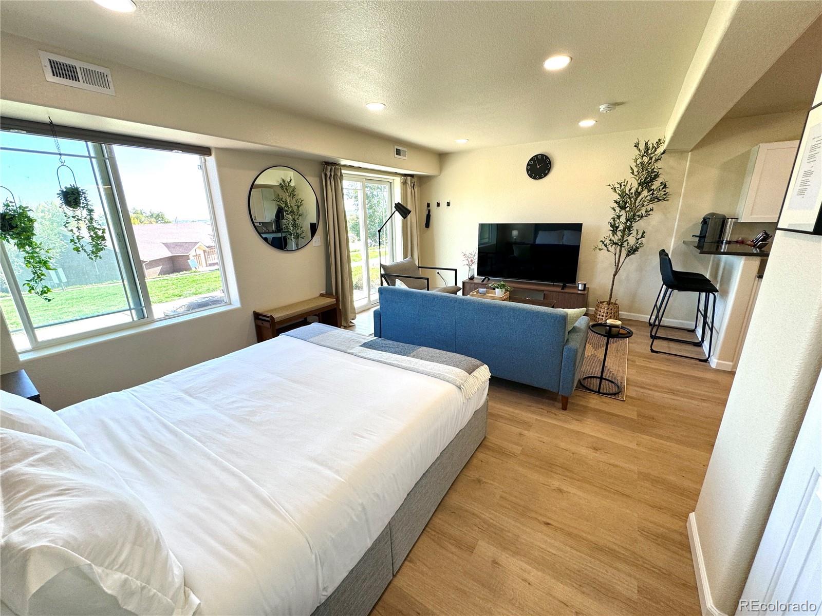 MLS Image #28 for 1447  madison ridge heights,colorado springs, Colorado