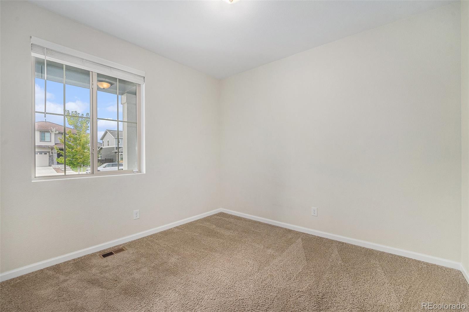MLS Image #12 for 26987 e maple avenue,aurora, Colorado